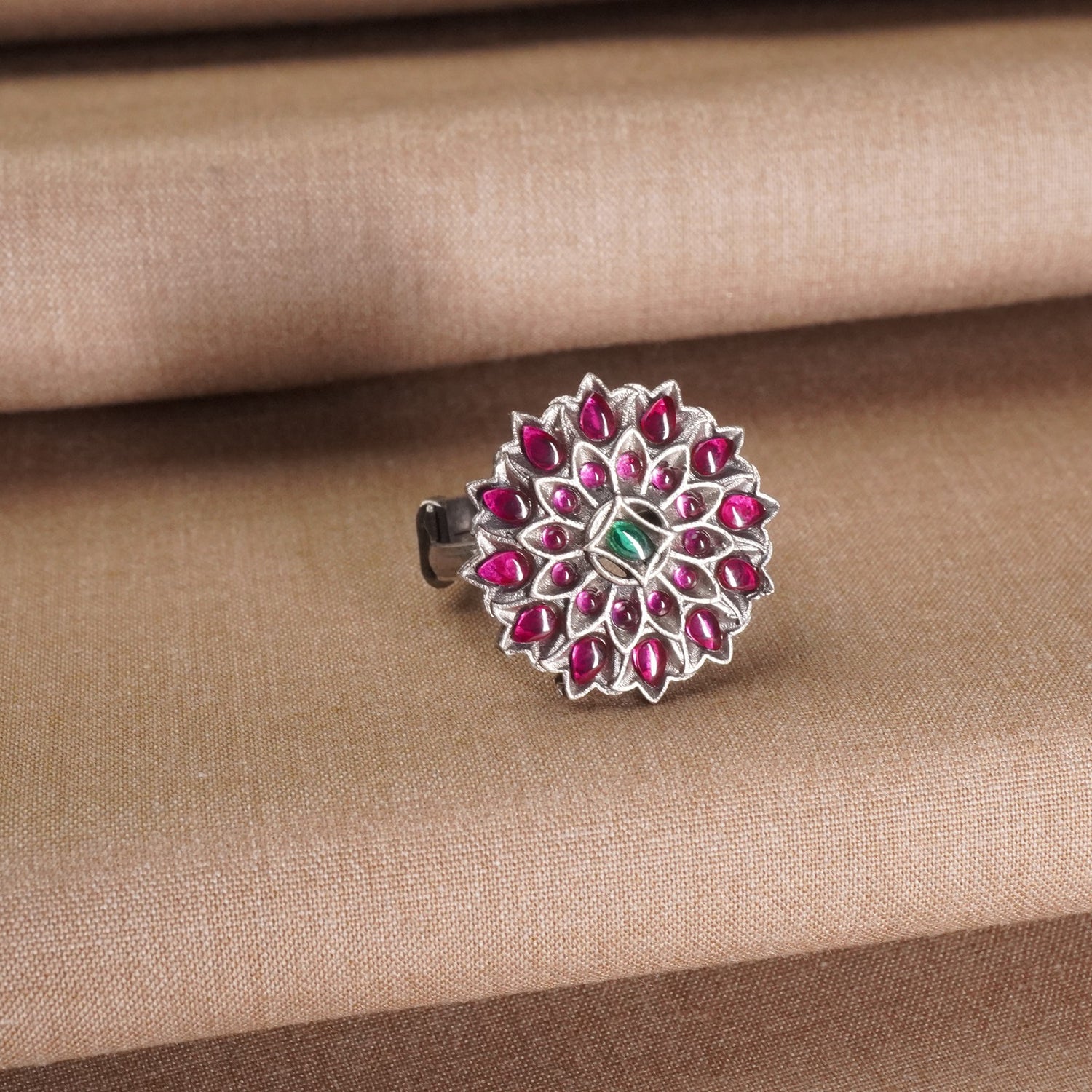 Adjustable Silver Flower Kemp Ring