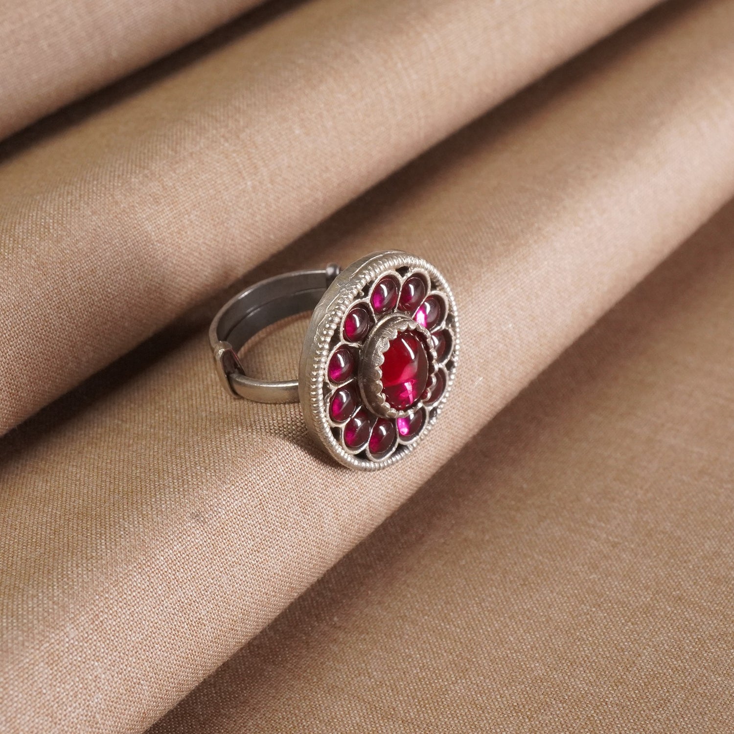 Adjustable Silver Oval Srtniged Ring