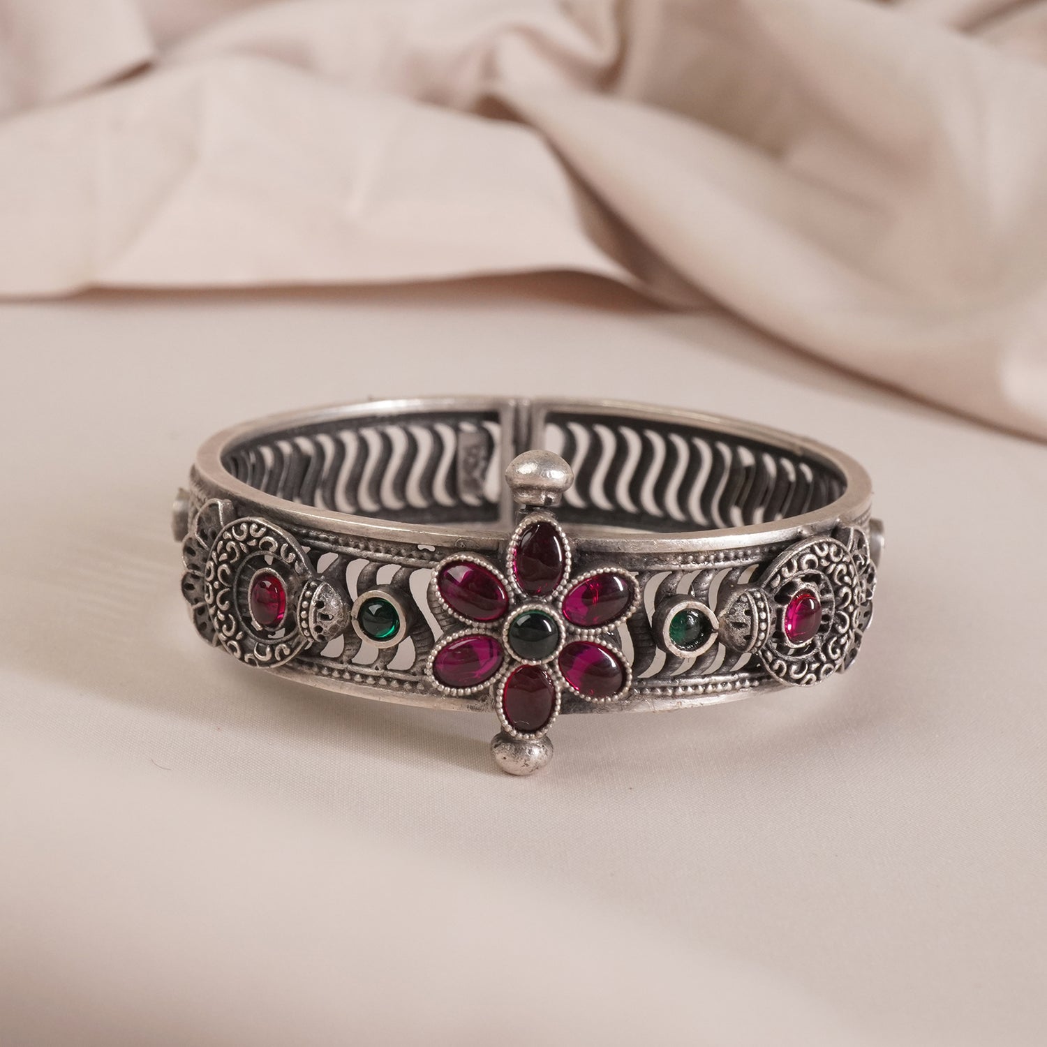 Silver Peacock Bangles Red Kemp Stones. (1 PC.)