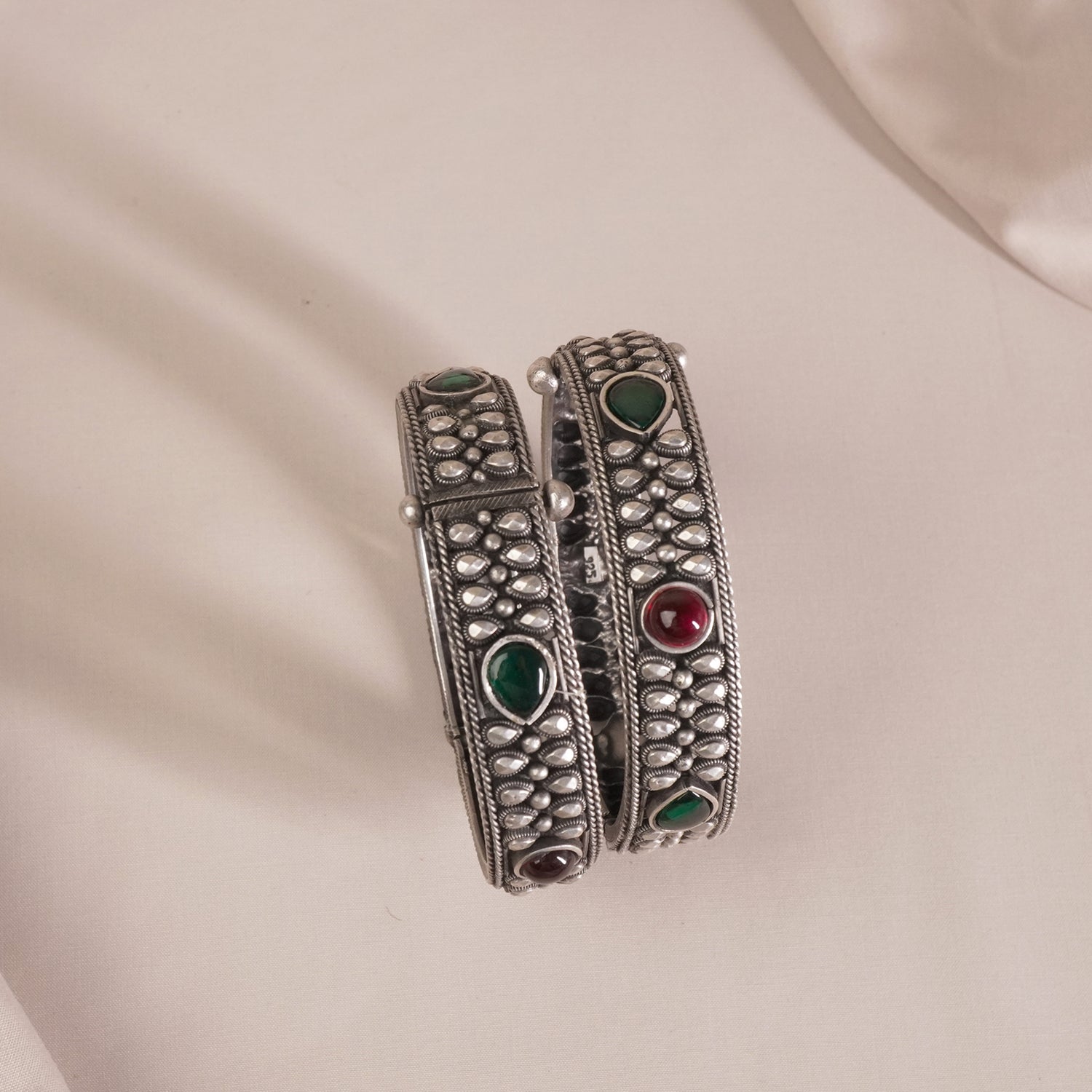Silver Bangles Design With Red & Green Kemp Stones. (1 Pair)