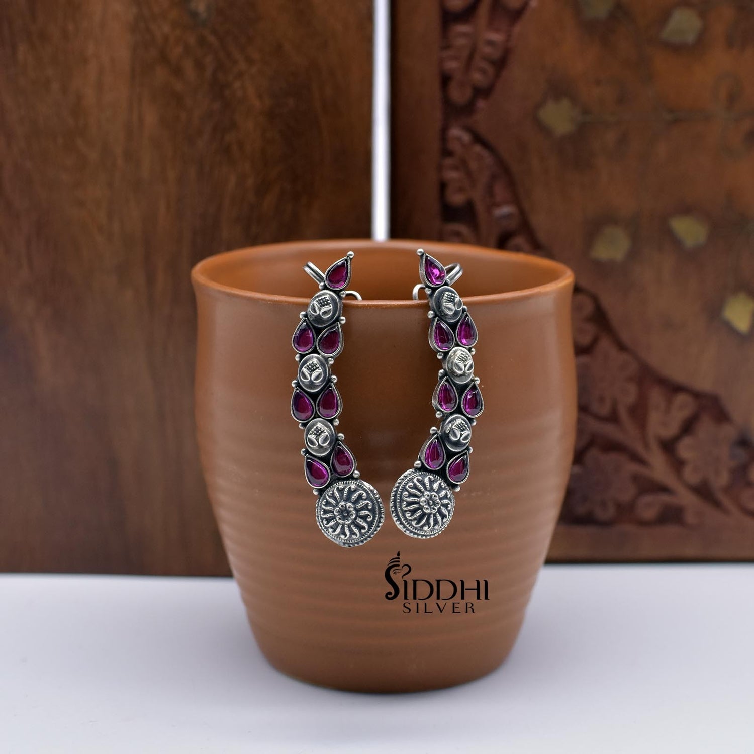 Earcuff paan red