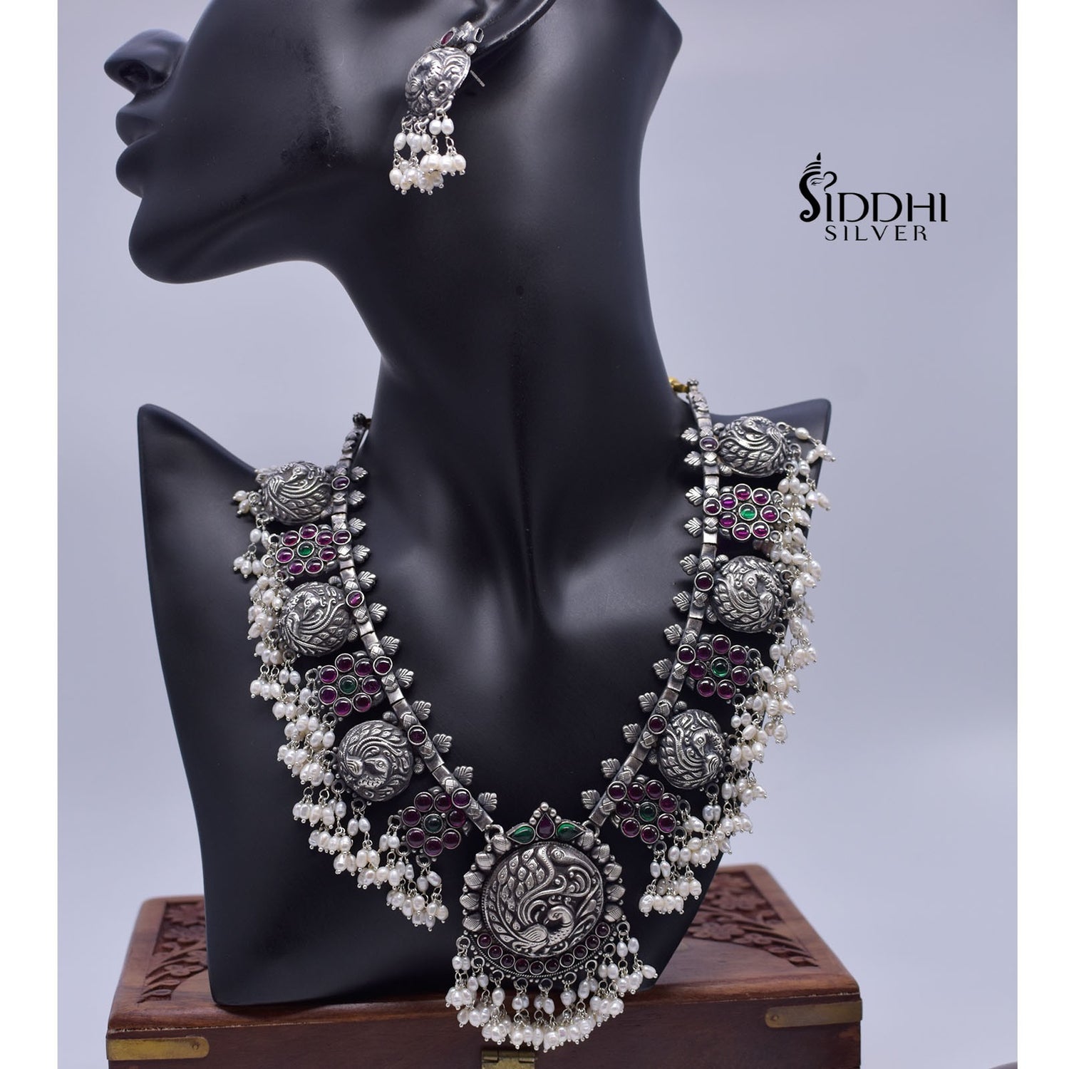 Peacock guttapusalu necklace