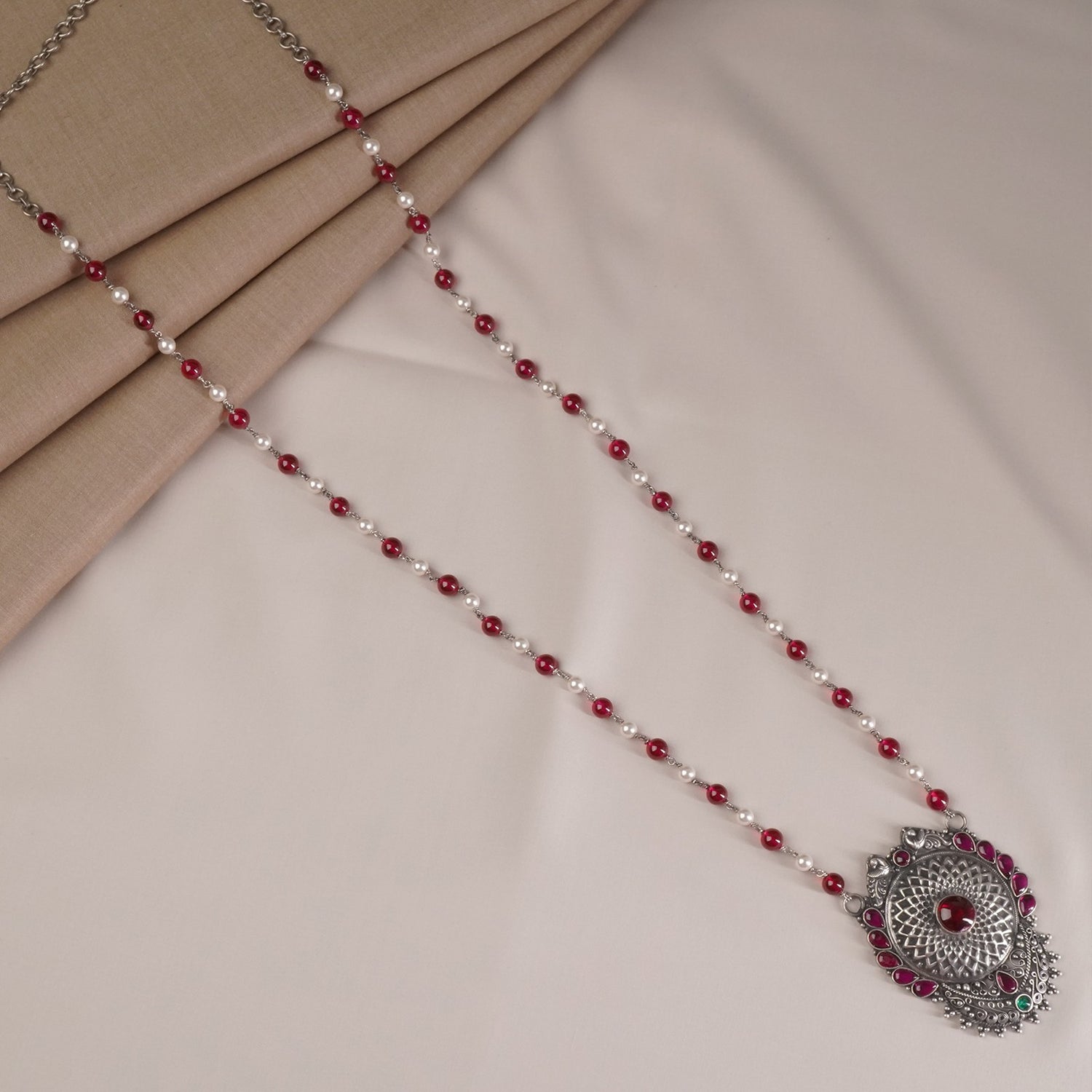 Red beads silver necklace with pearls