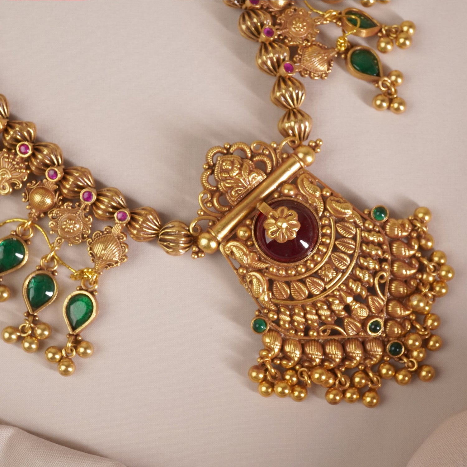 Regal Antique Gold Plated Silver Kolhapuri Saaj Design