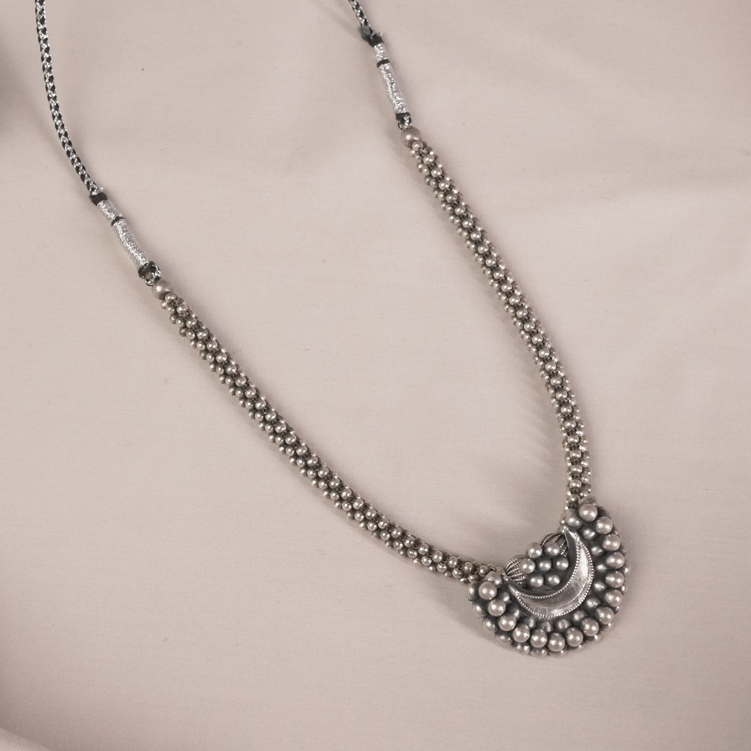 Silver Kolhapuri Thushi With Chandrakor Pendant For Traditional Attire