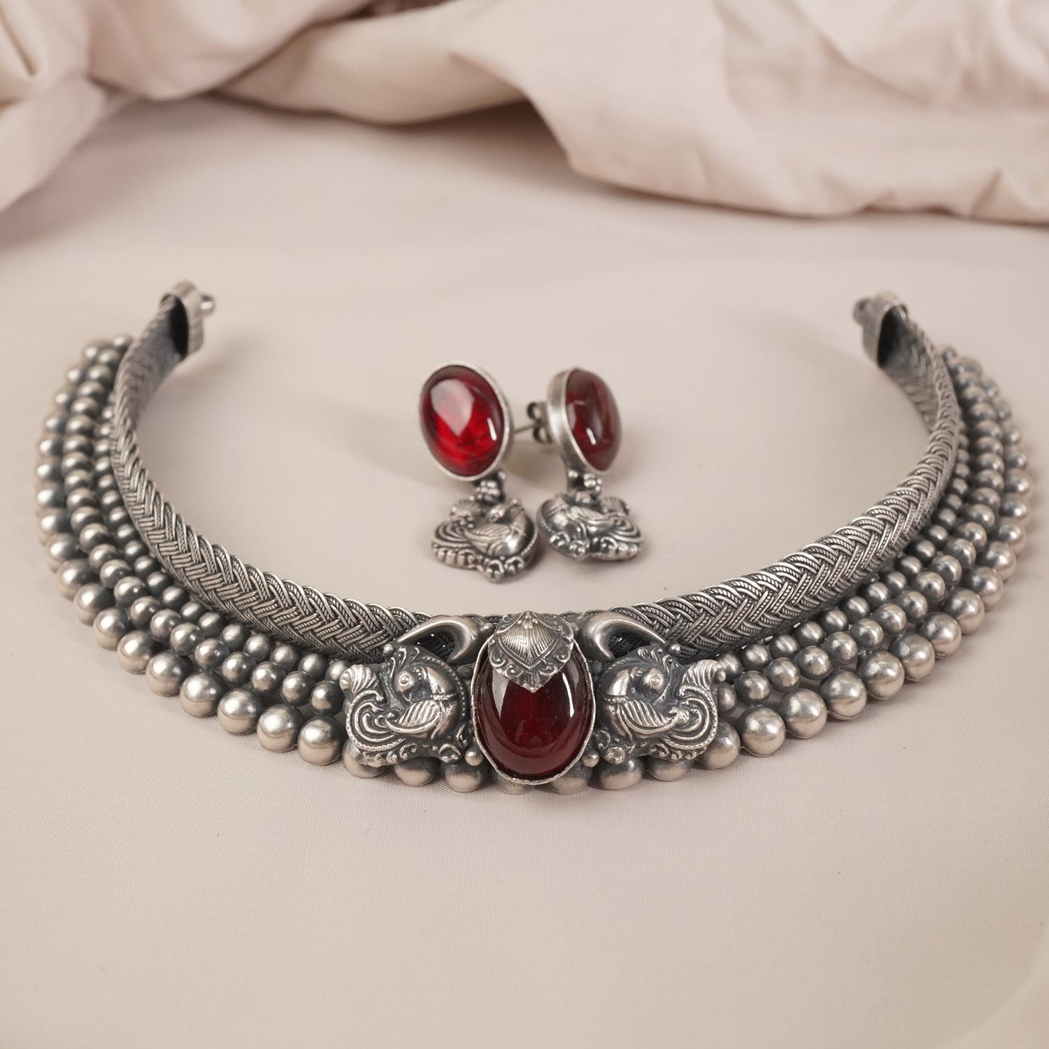 Silver Kolhapuri Chattai Necklace With Red Peacock Piece