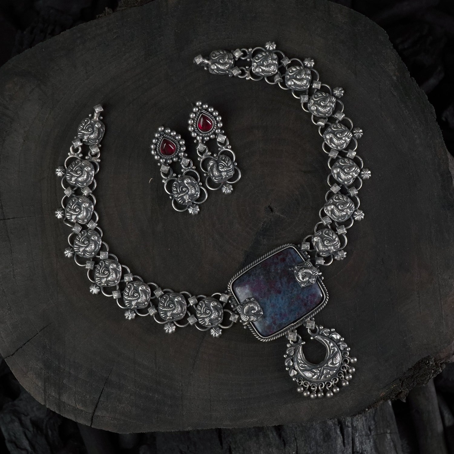 silver chattai necklace with hand cut stones