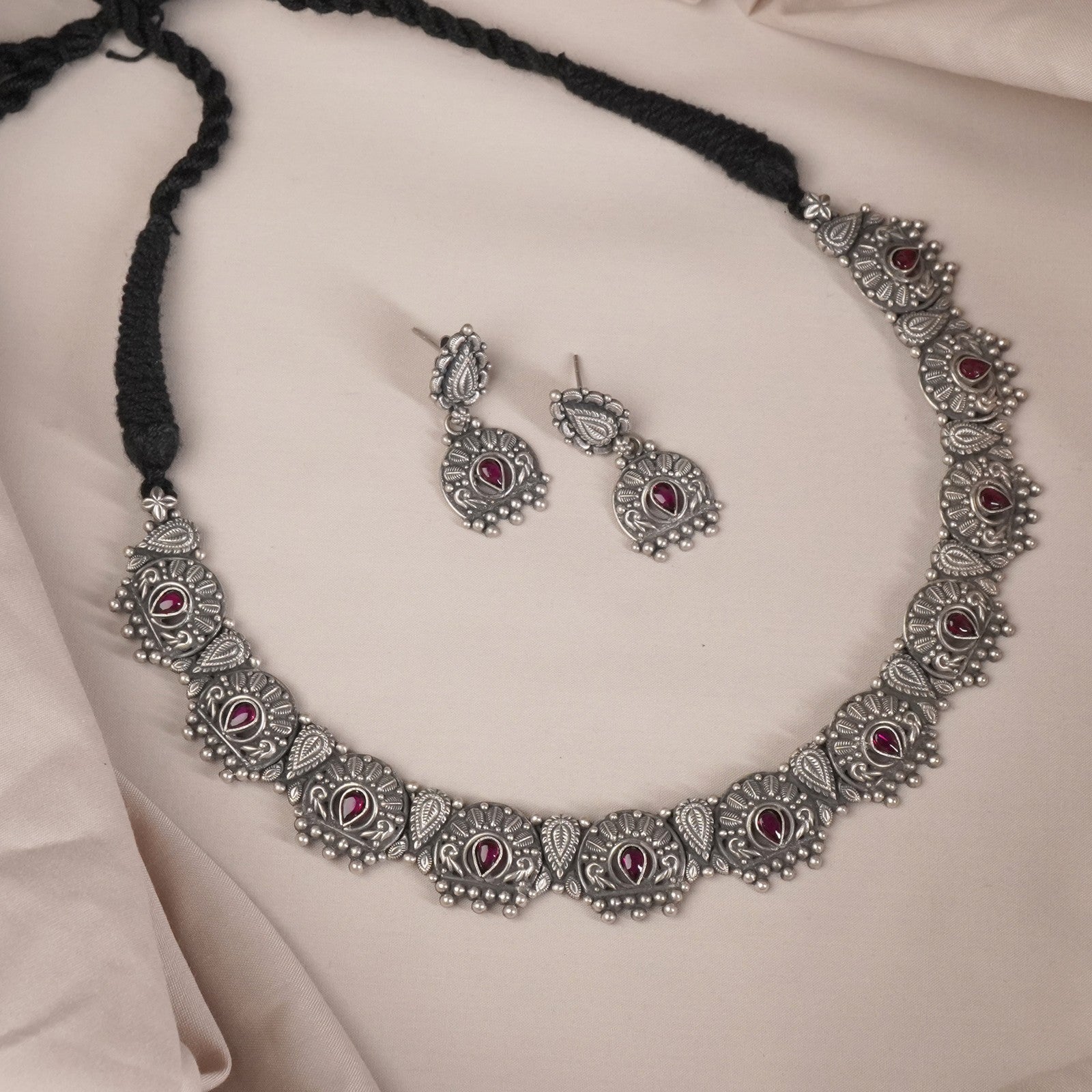 Silver Choker Necklace Design With Red – Siddhi Silver