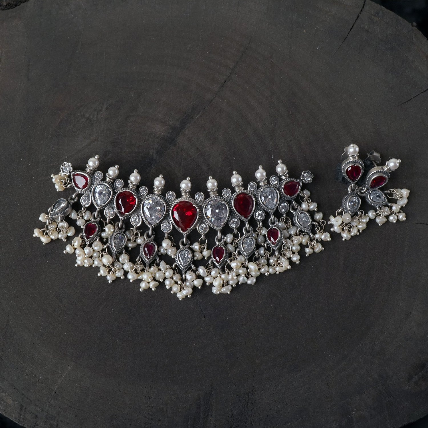Silver 9 Paan Red-White Tanmani Pendant With Earrings