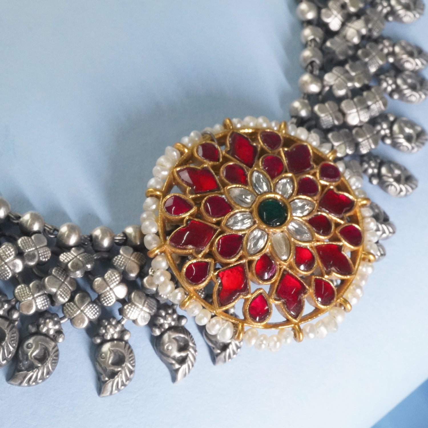 Silver Dual Tone Necklace With Kundan Pendant