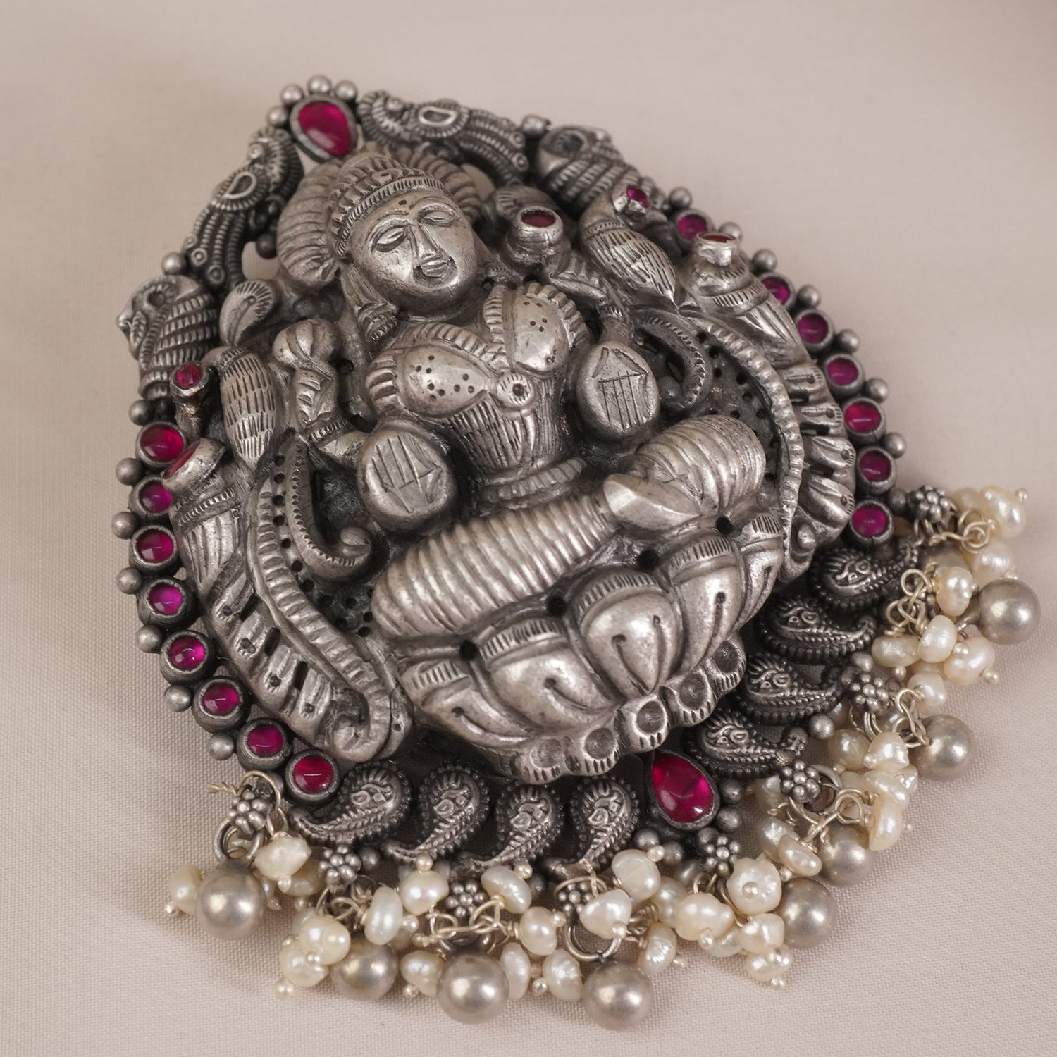 Silver Nagasi Pendant With Pearls