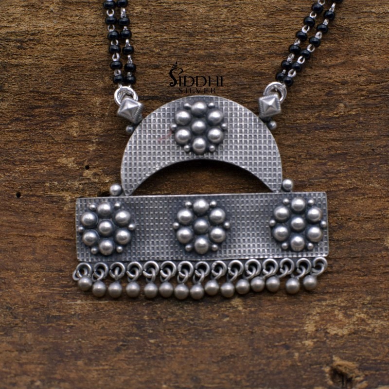 silver kudi chand pendant