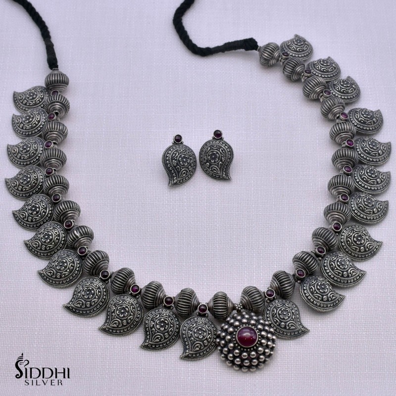 extra long silver necklaces designs