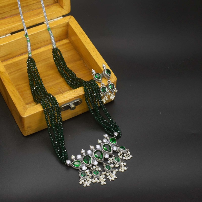 green tanmani necklace design