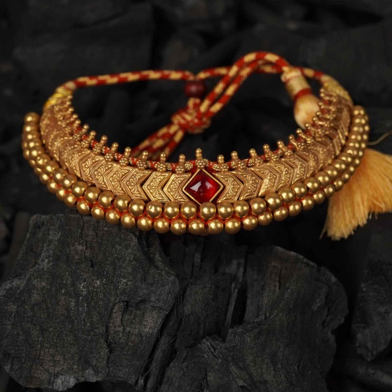 Chandrakor Pendant Thushi Necklace – Hayagi