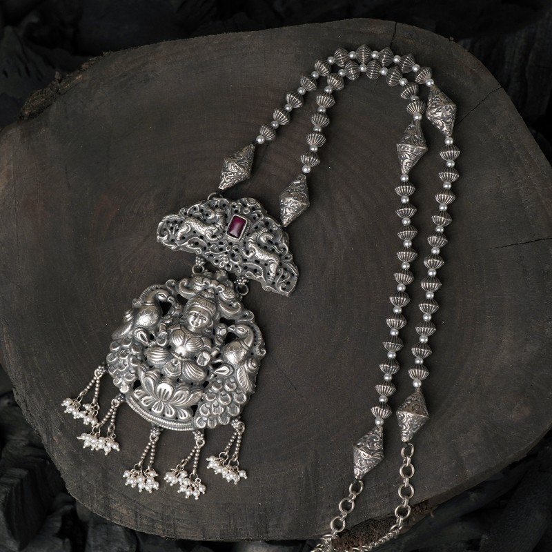 Traditional Nakash/Nakashi Laxmi Pendant Necklace with Silver Beads