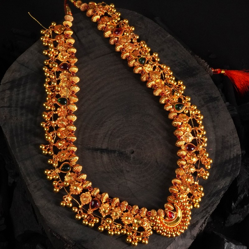 gold plated silver kolhapuri saaj with a hand made chandrakor pendant