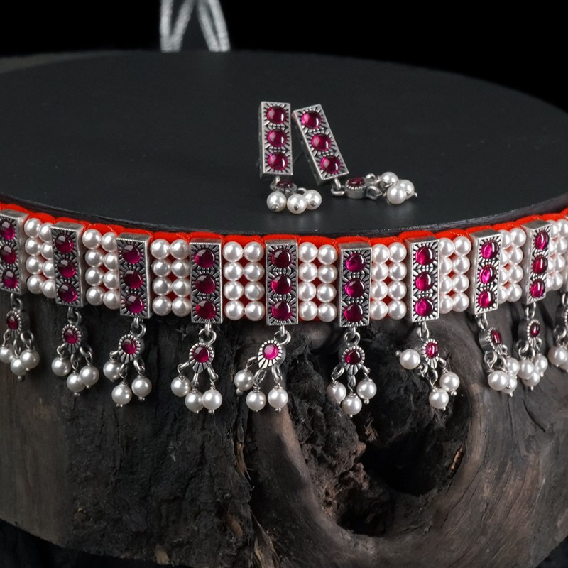 silver chinchpeti set with matching earrings