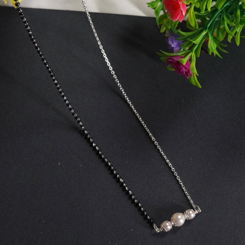 Contemporary pearl mangalsutra