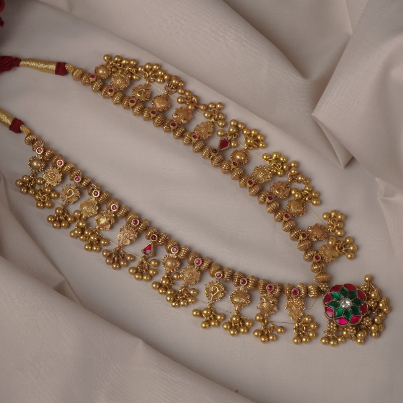 Gold Plated Maharashtrian Antique Kolhapuri Saaj with Kundan pendant