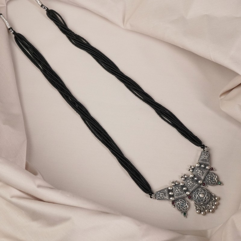 silver black beads mangalsutra design