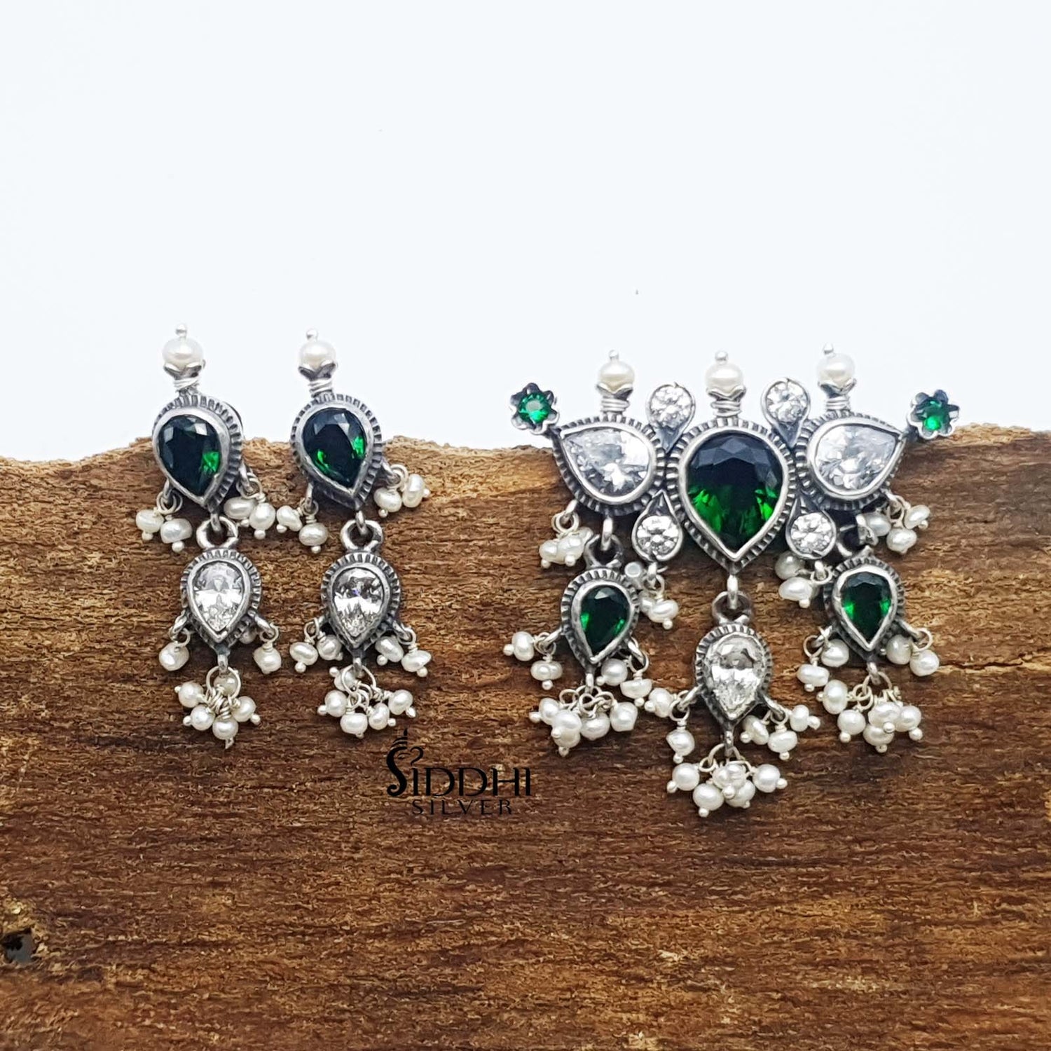 3 Paan Tanmani green white with earrings