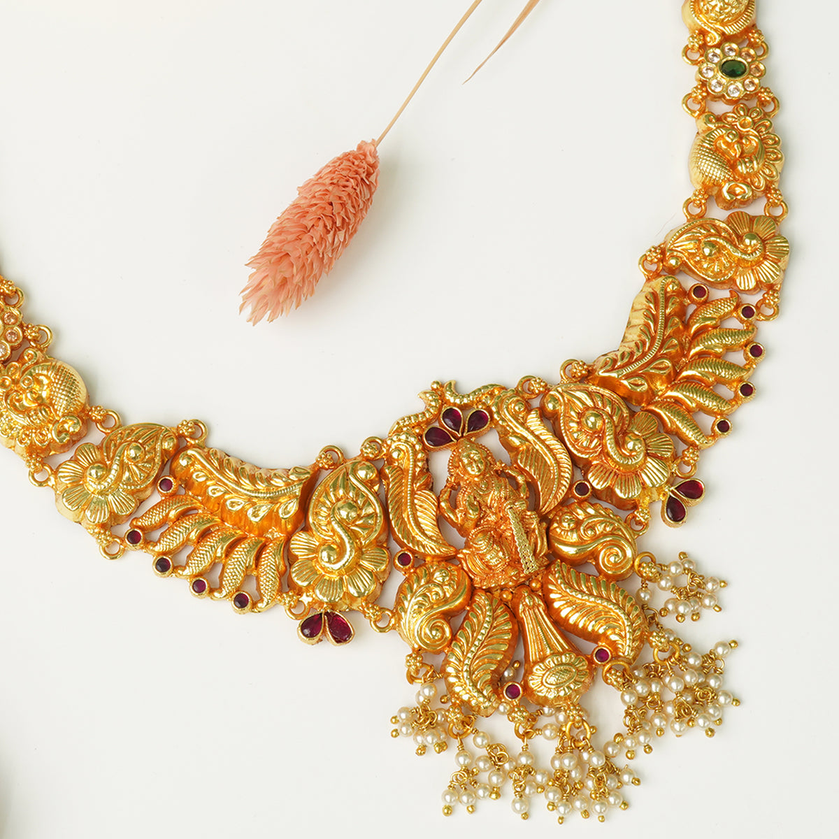 Gold replica necklace in pure silver