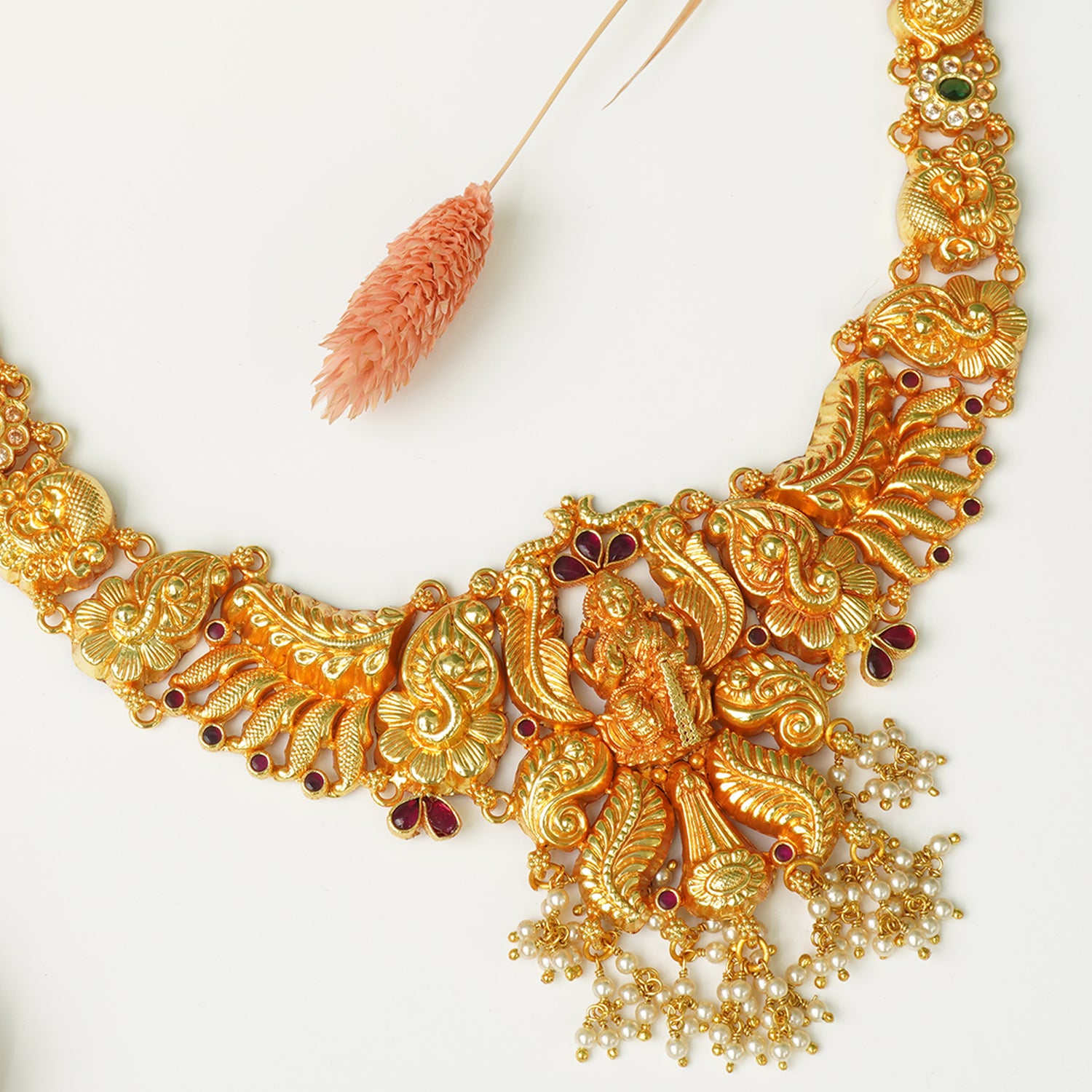 Gold replica necklace in pure silver