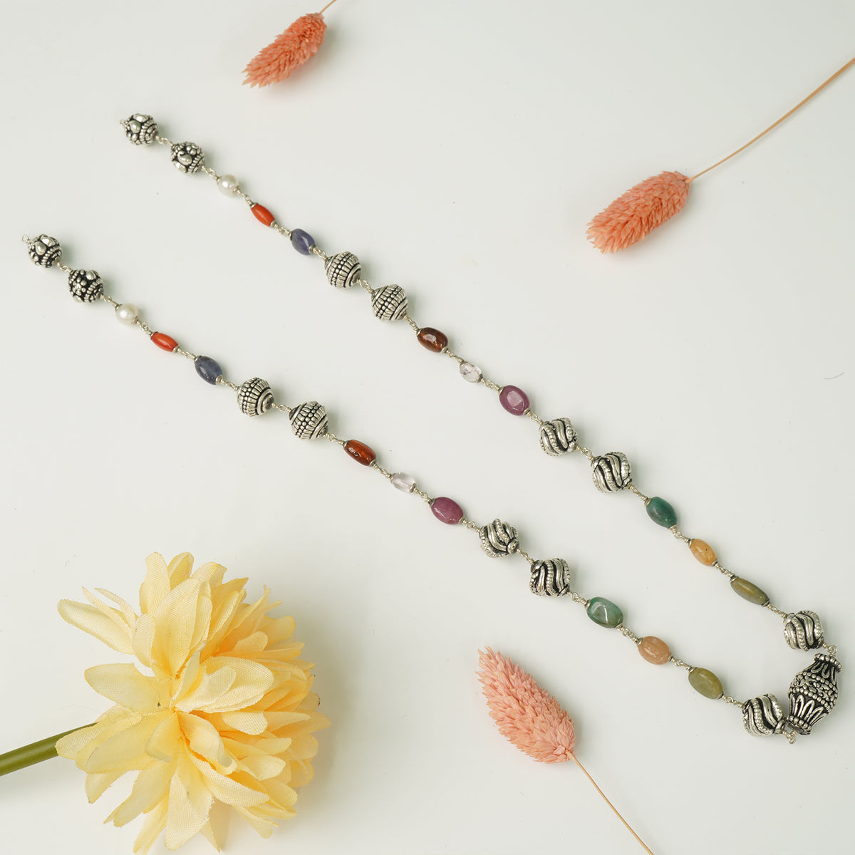 Long silver beads necklace design