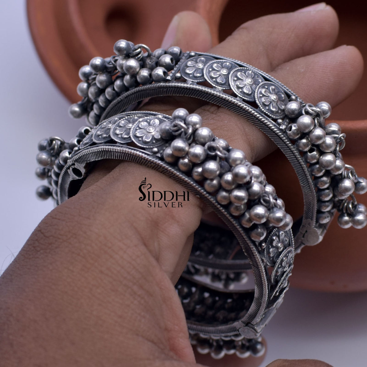 Silver ghugroo bangles