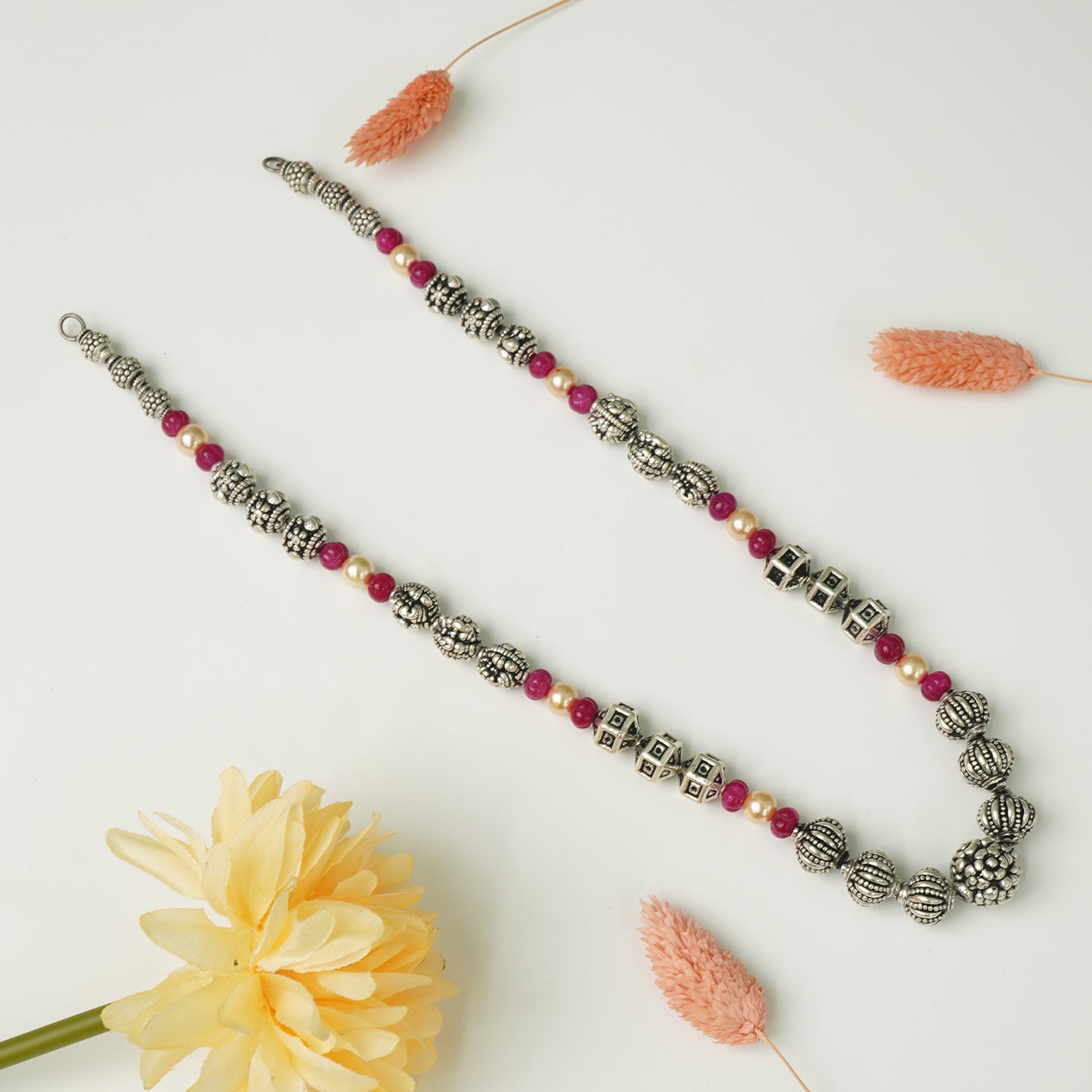 Strawberry glass beads silver necklace detail
