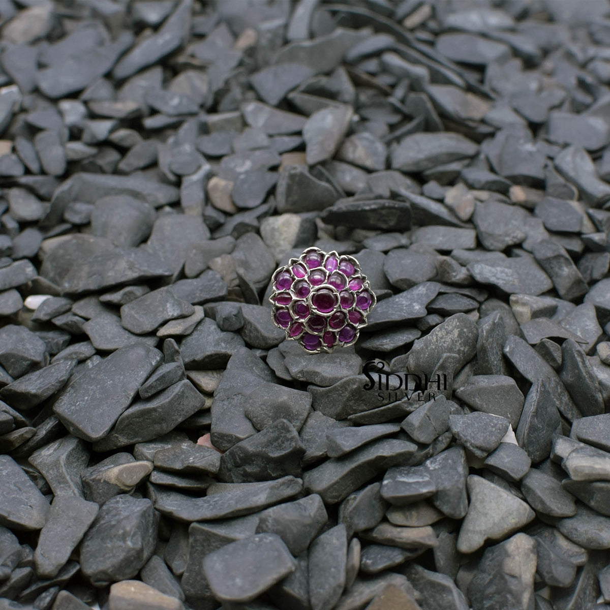 silver ring with kemp stones