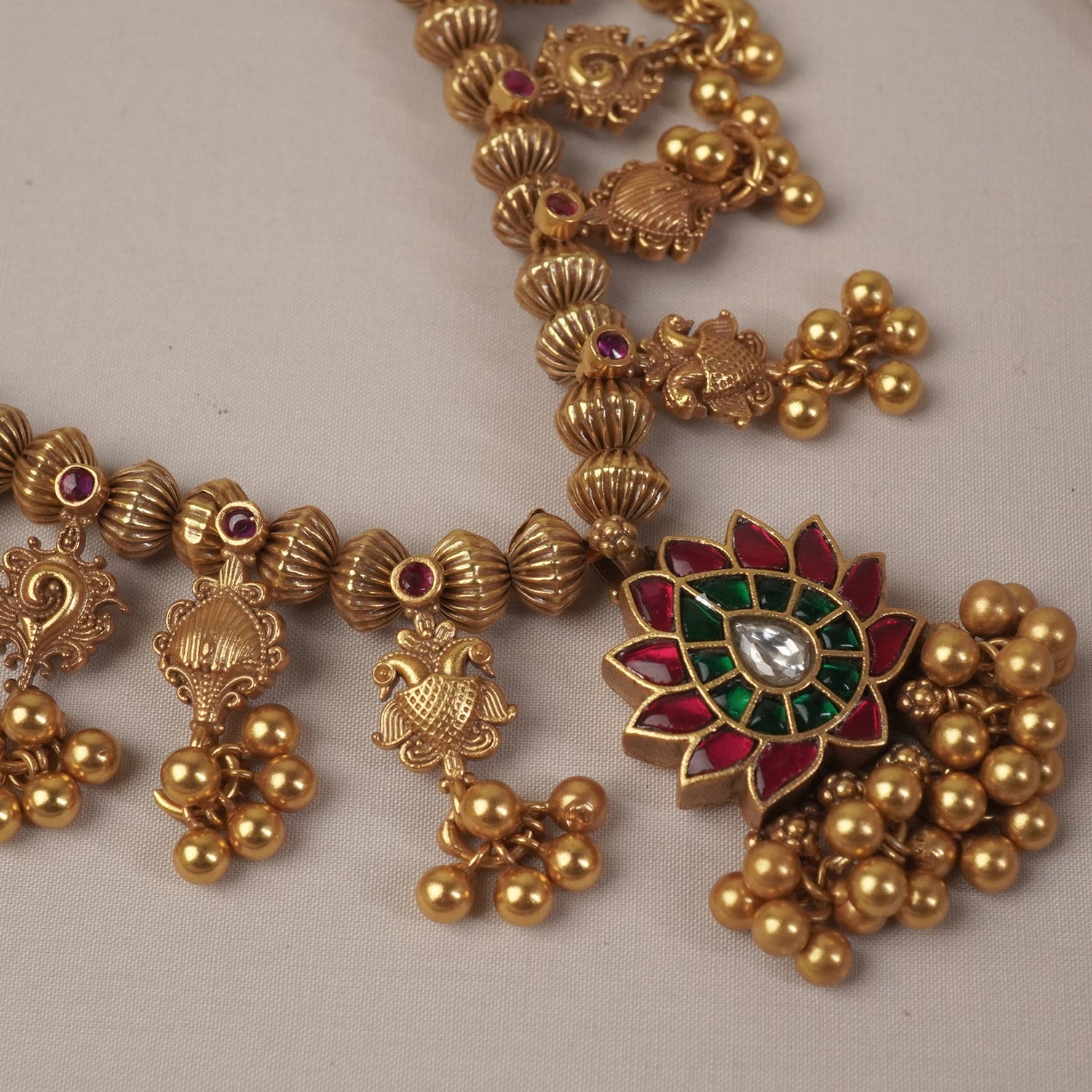 Silver Gold Plated Kolhapuri Kundan Saaj Paan Pendant