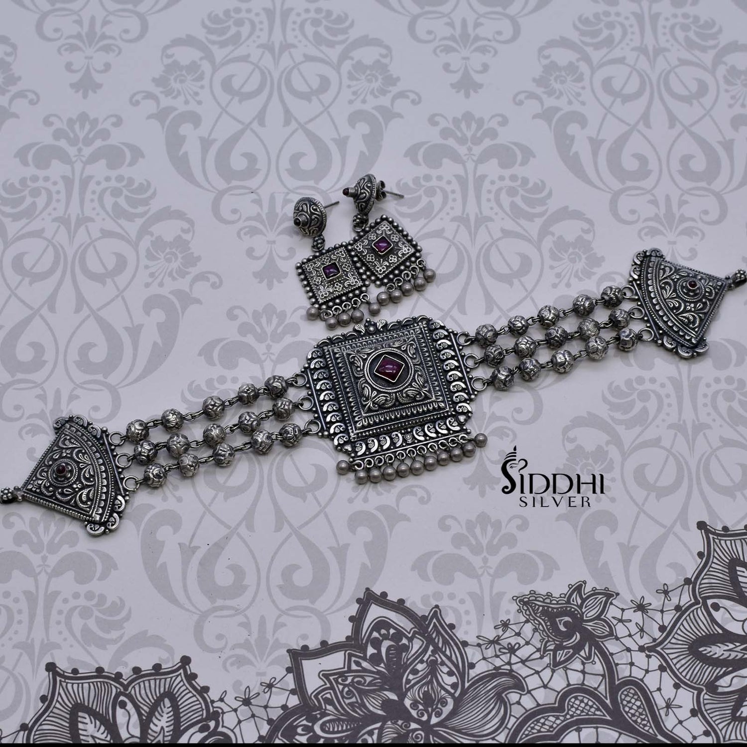 Silver chokda choker