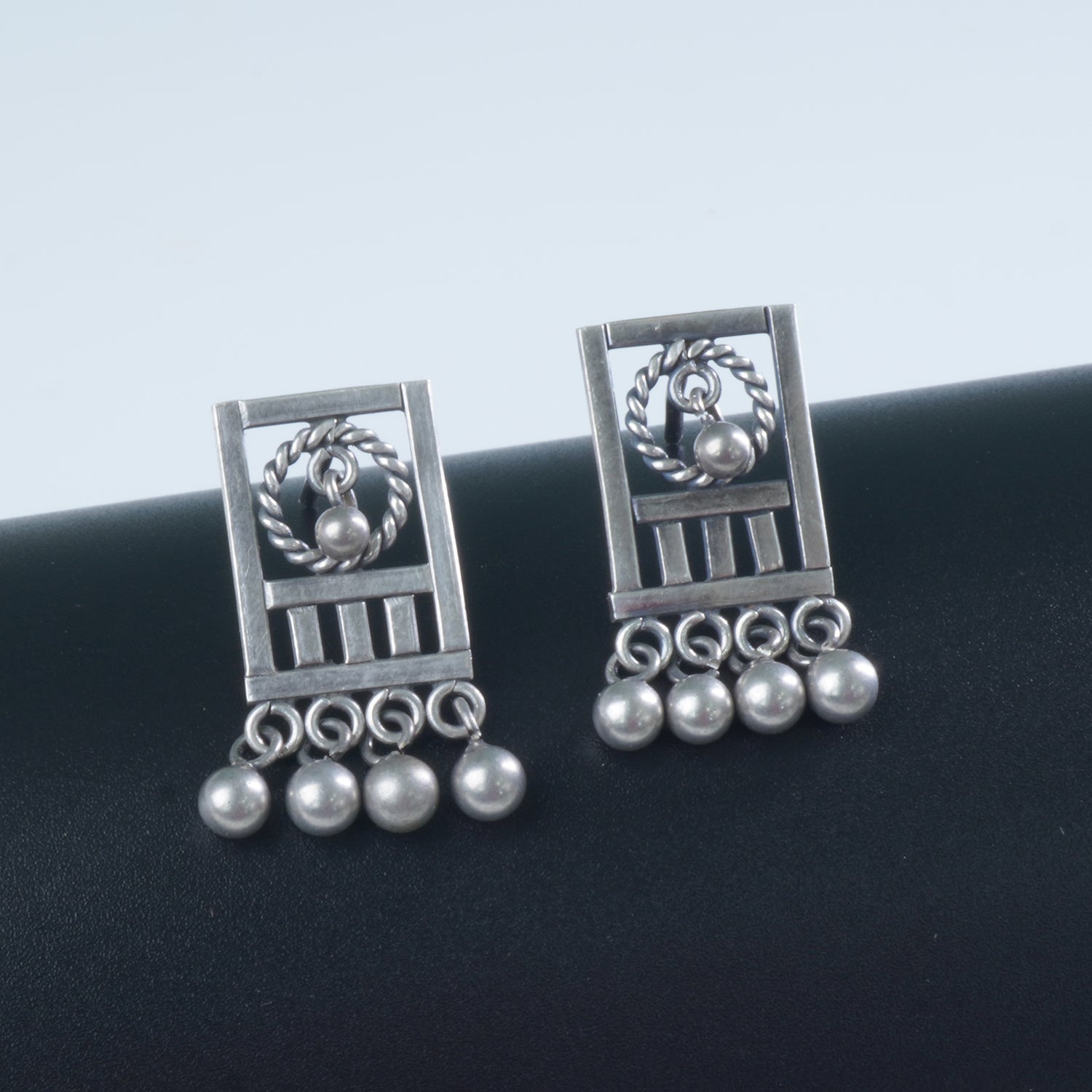 Minimal Silver Earrings For Office and Daily Outings