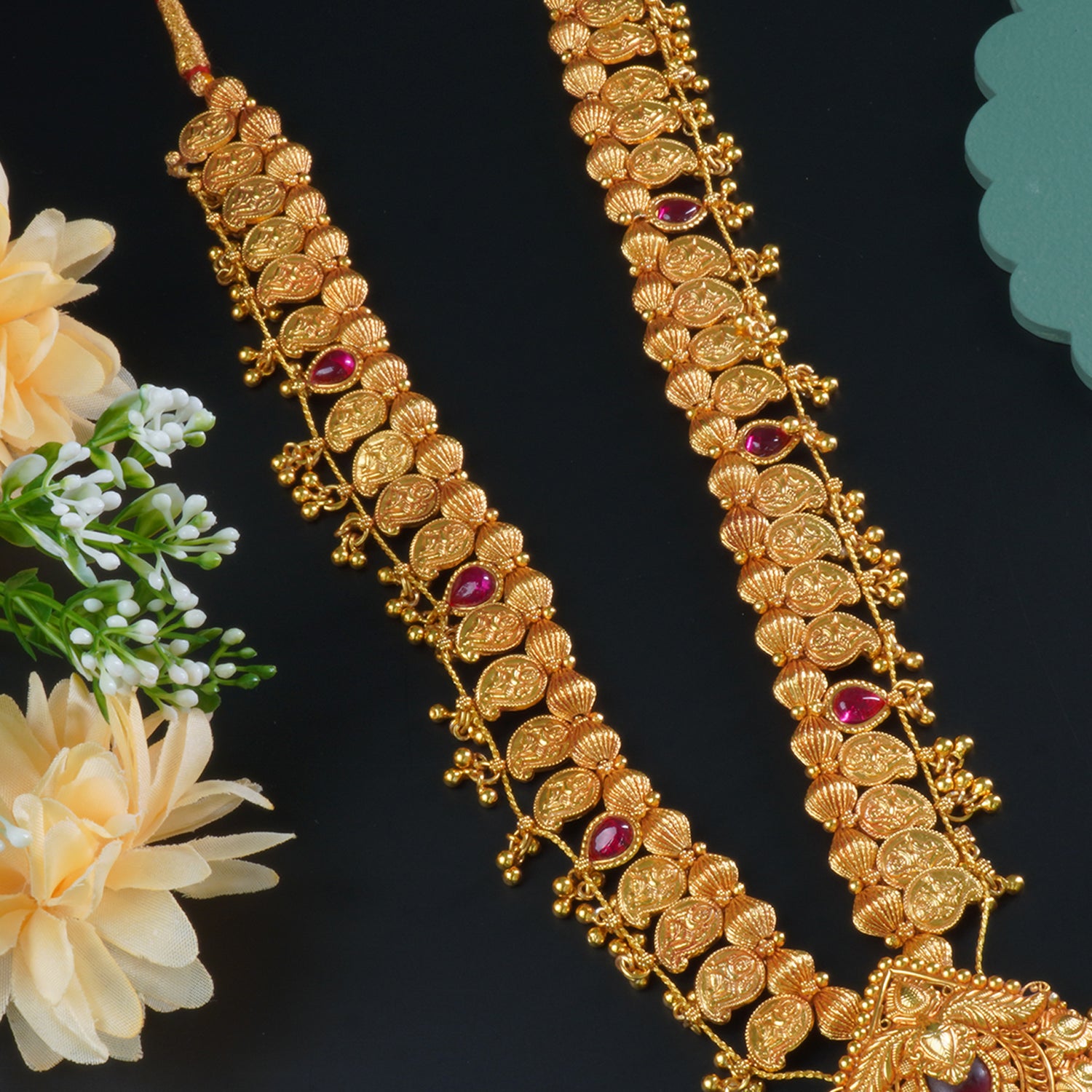 Gheru Kolhapuri Saaj Necklace Design Online With Gold Look-a-like Pendant