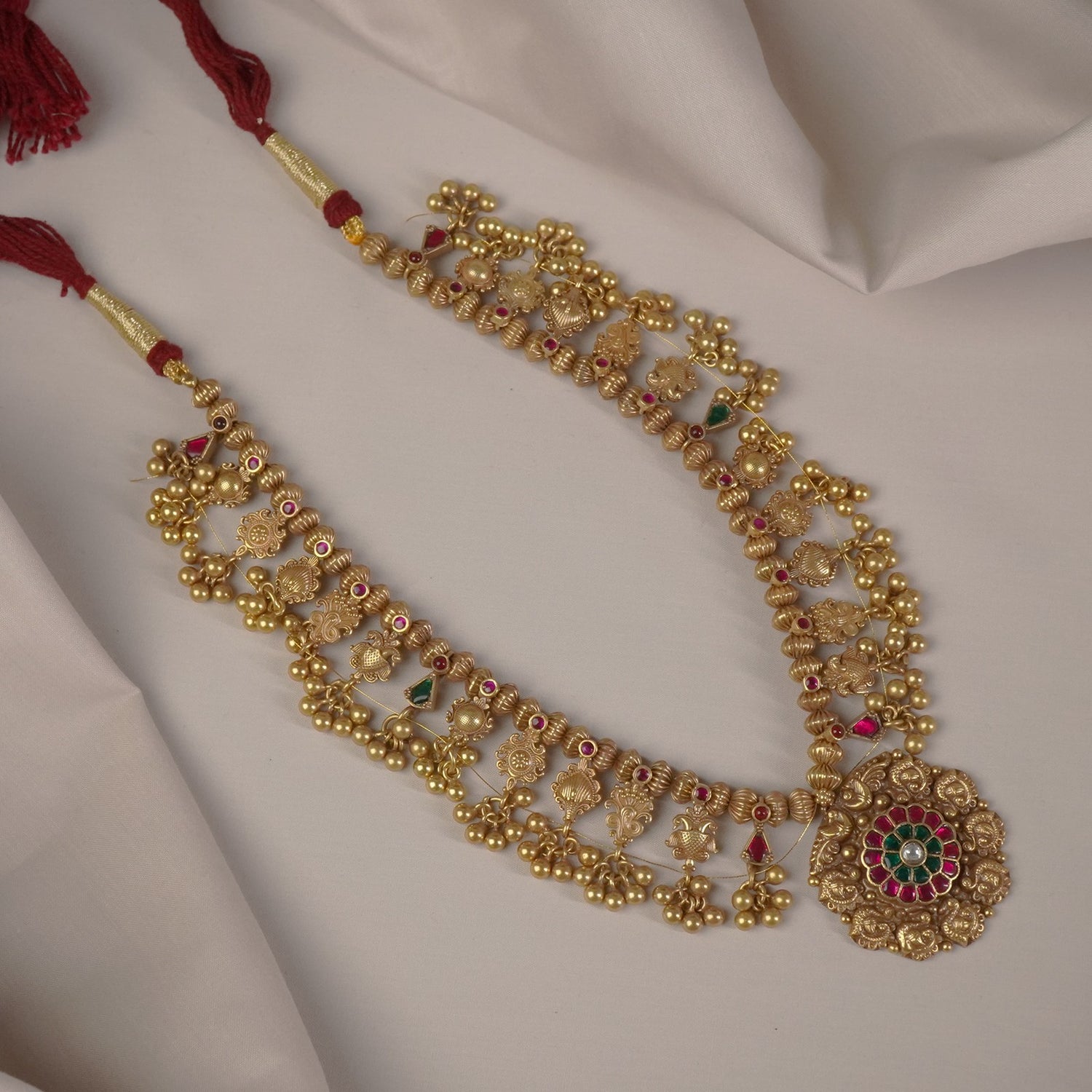 Gold Plated Antique Kolhapuri Saaj with Nakash Kundan pendant