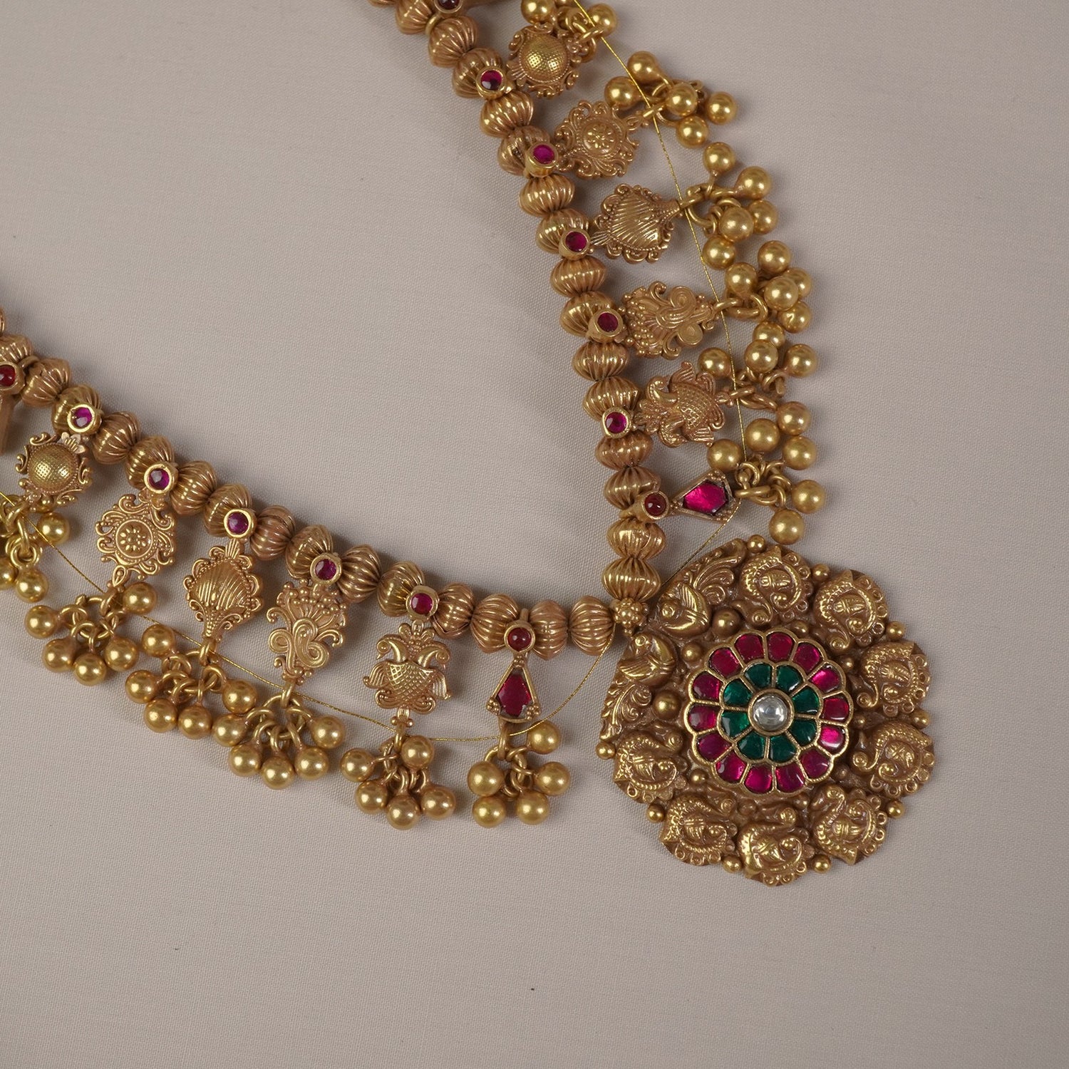 Gold Plated Antique Kolhapuri Saaj with Nakash Kundan pendant