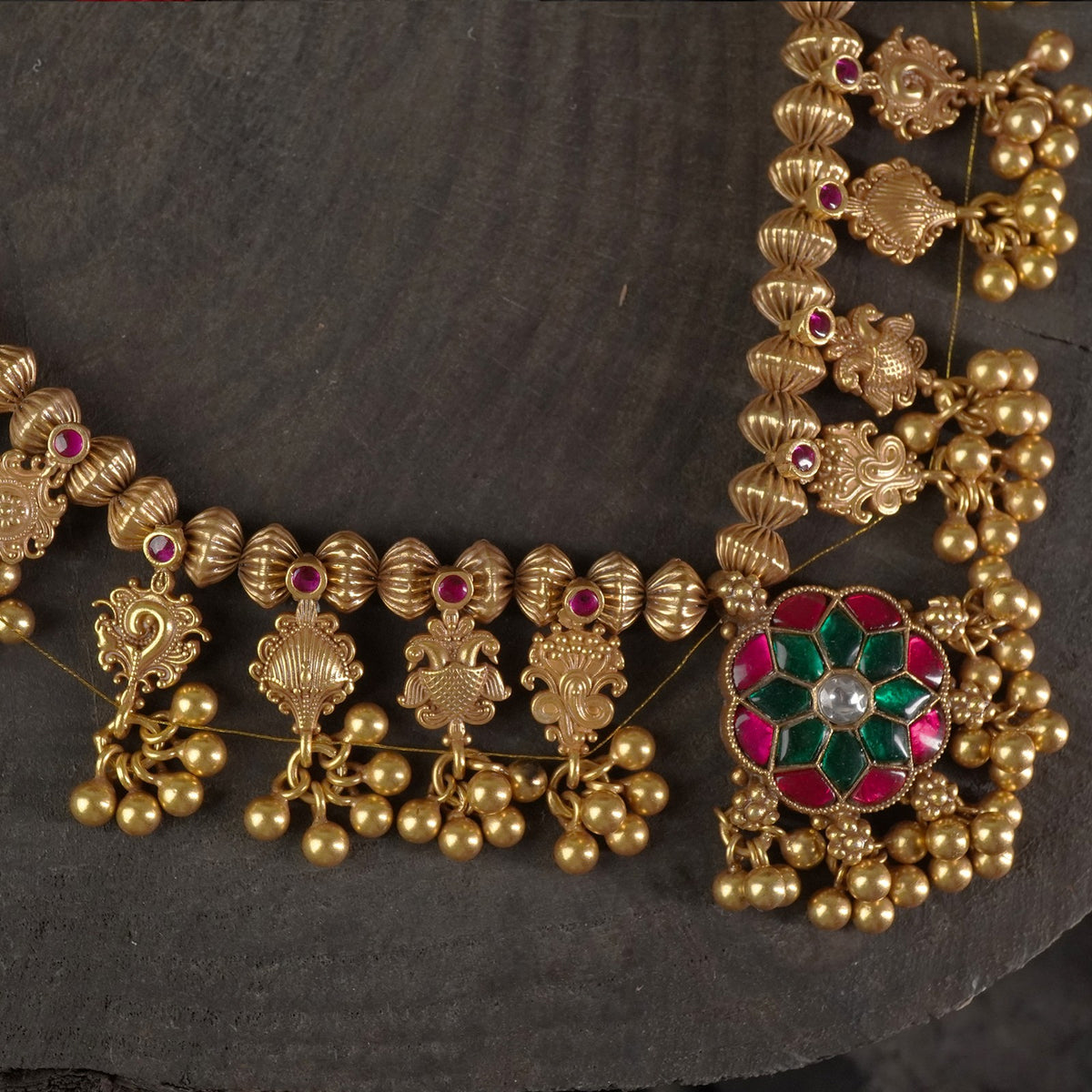 Gold Plated Maharashtrian Antique Kolhapuri Saaj with Kundan pendant