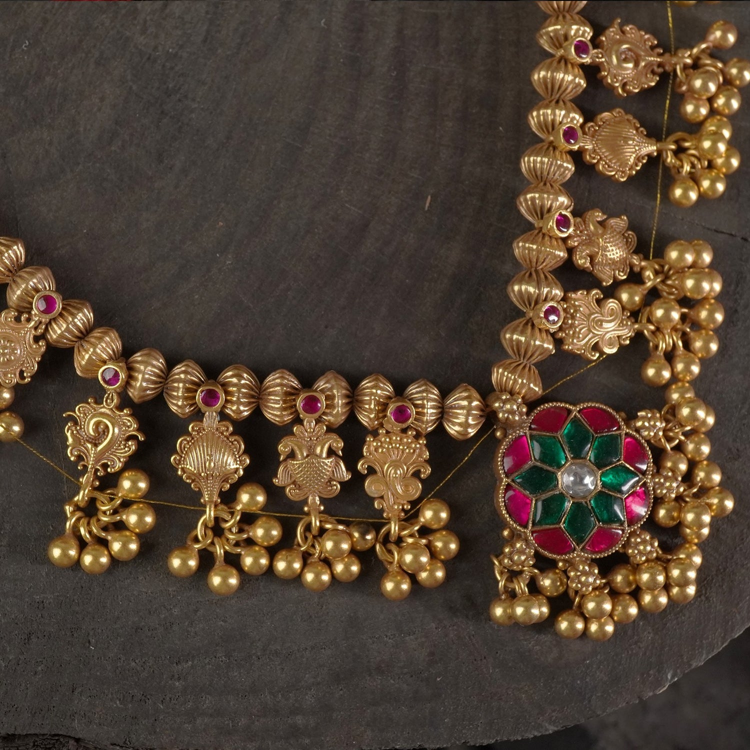 Gold Plated Maharashtrian Antique Kolhapuri Saaj with Kundan pendant