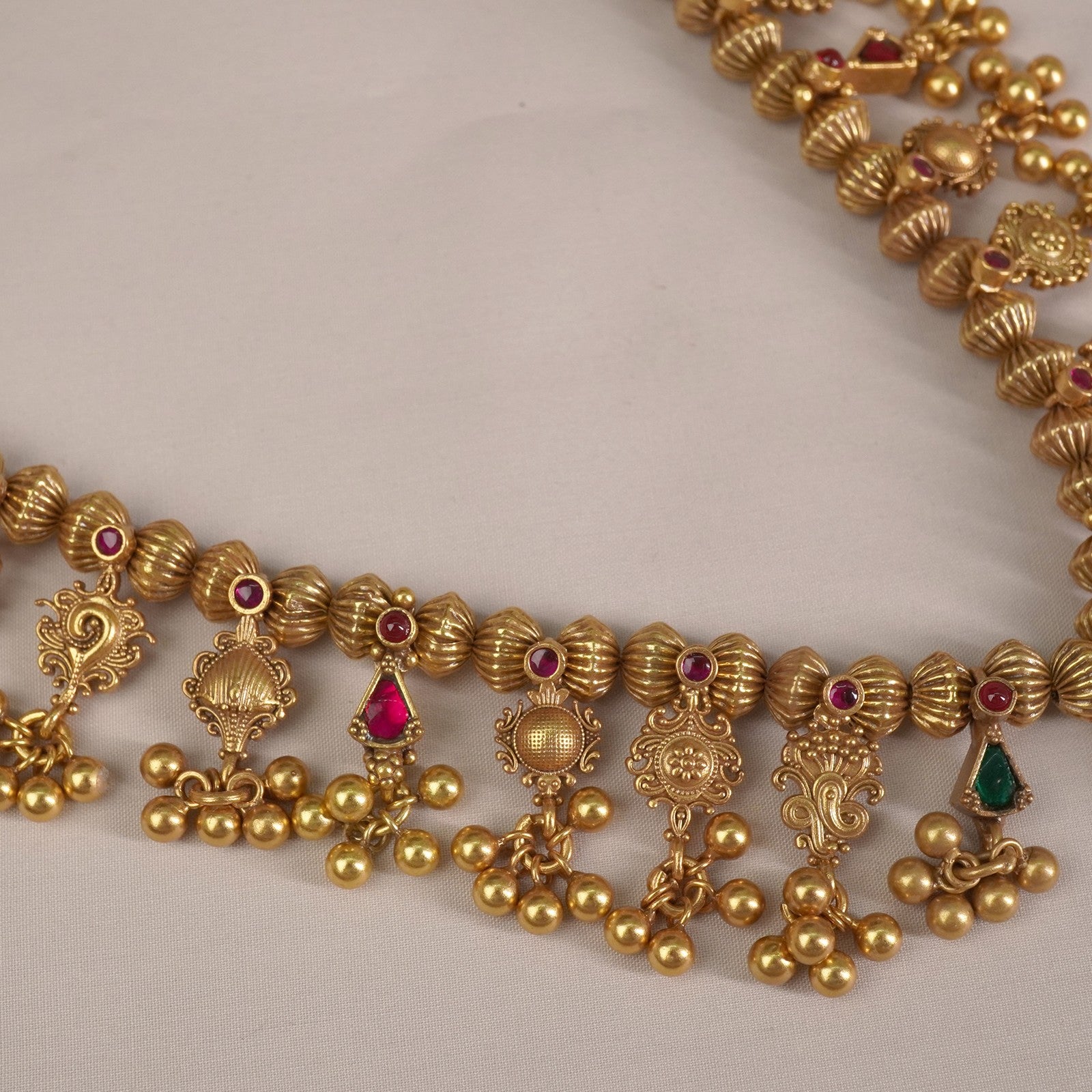 silver kolhapuri saaj necklace design with jadau kundan pendant