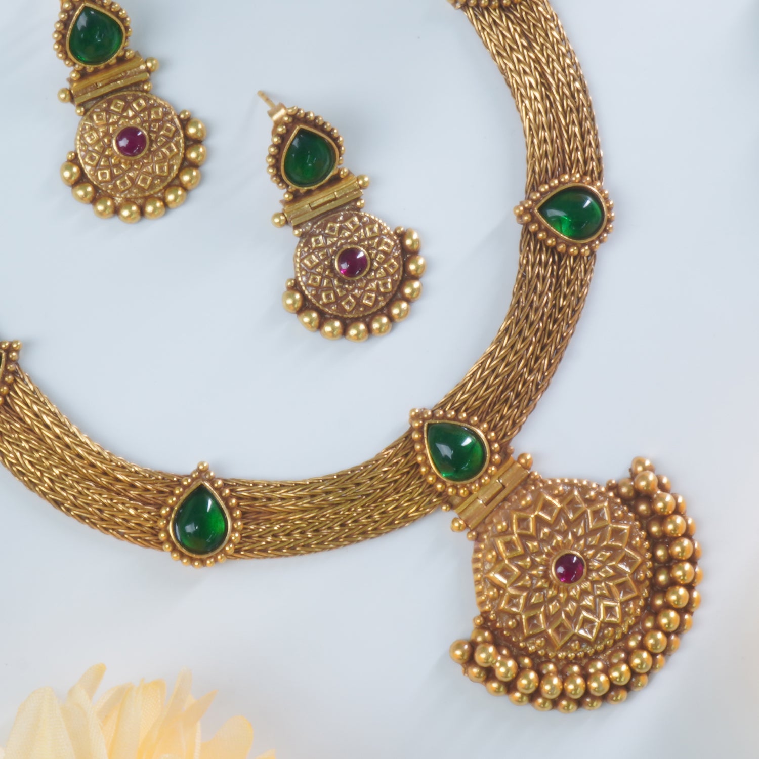 Shop and buy online gold plated silver chattai necklace with earrings