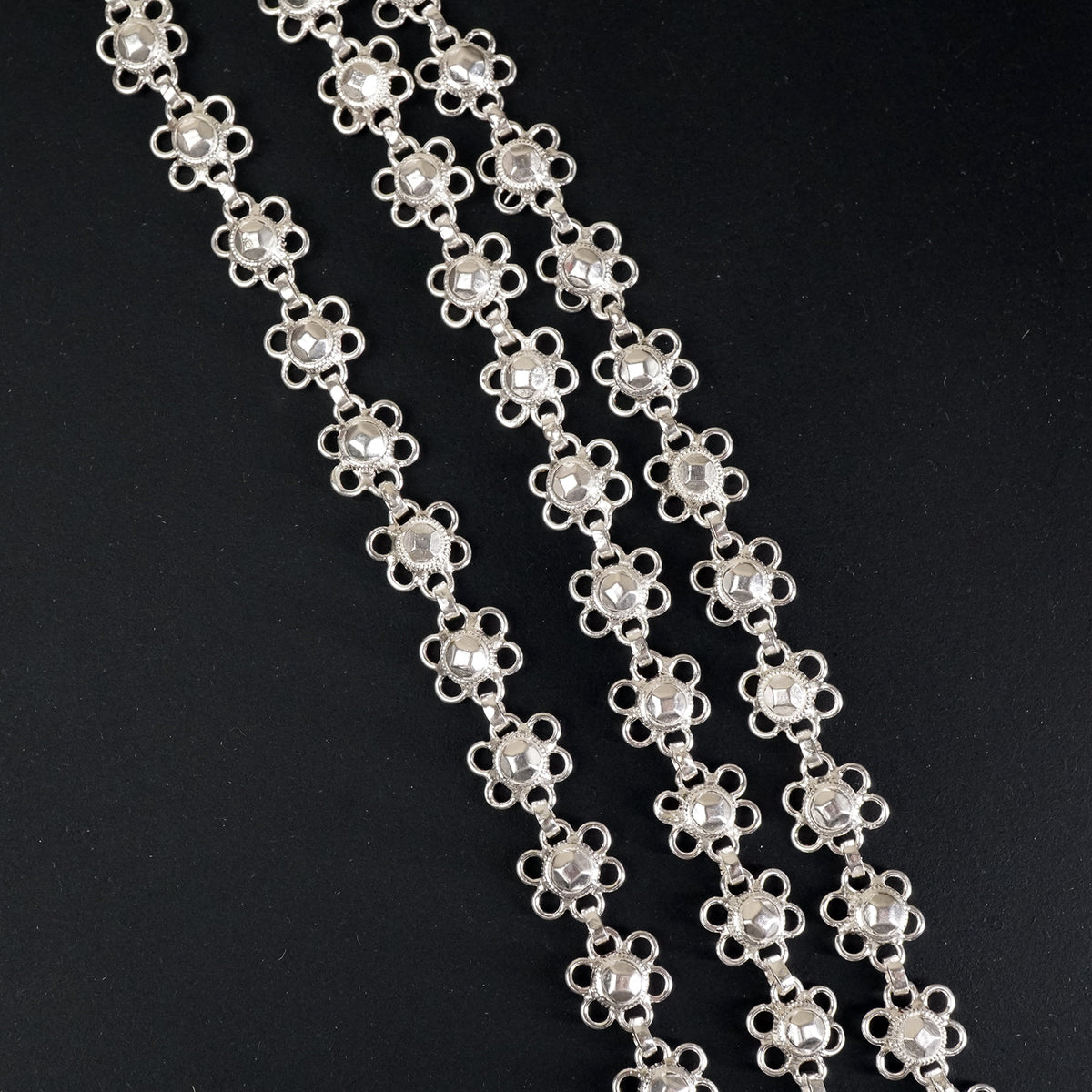 Shop and buy online silver bakuli haar necklace designs