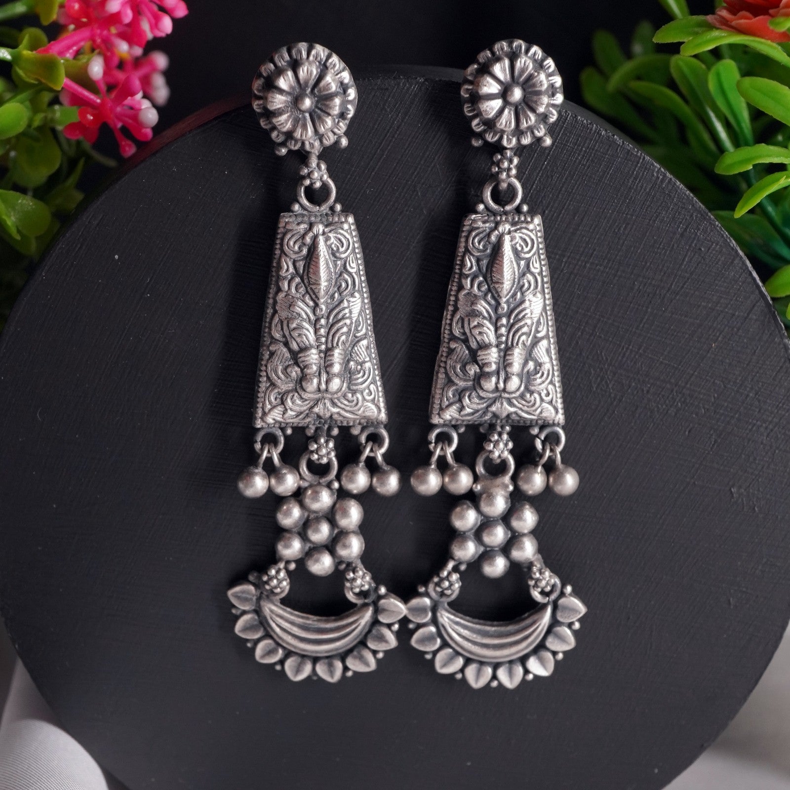 Silver latkan jhumkas with Kirthi Mukh