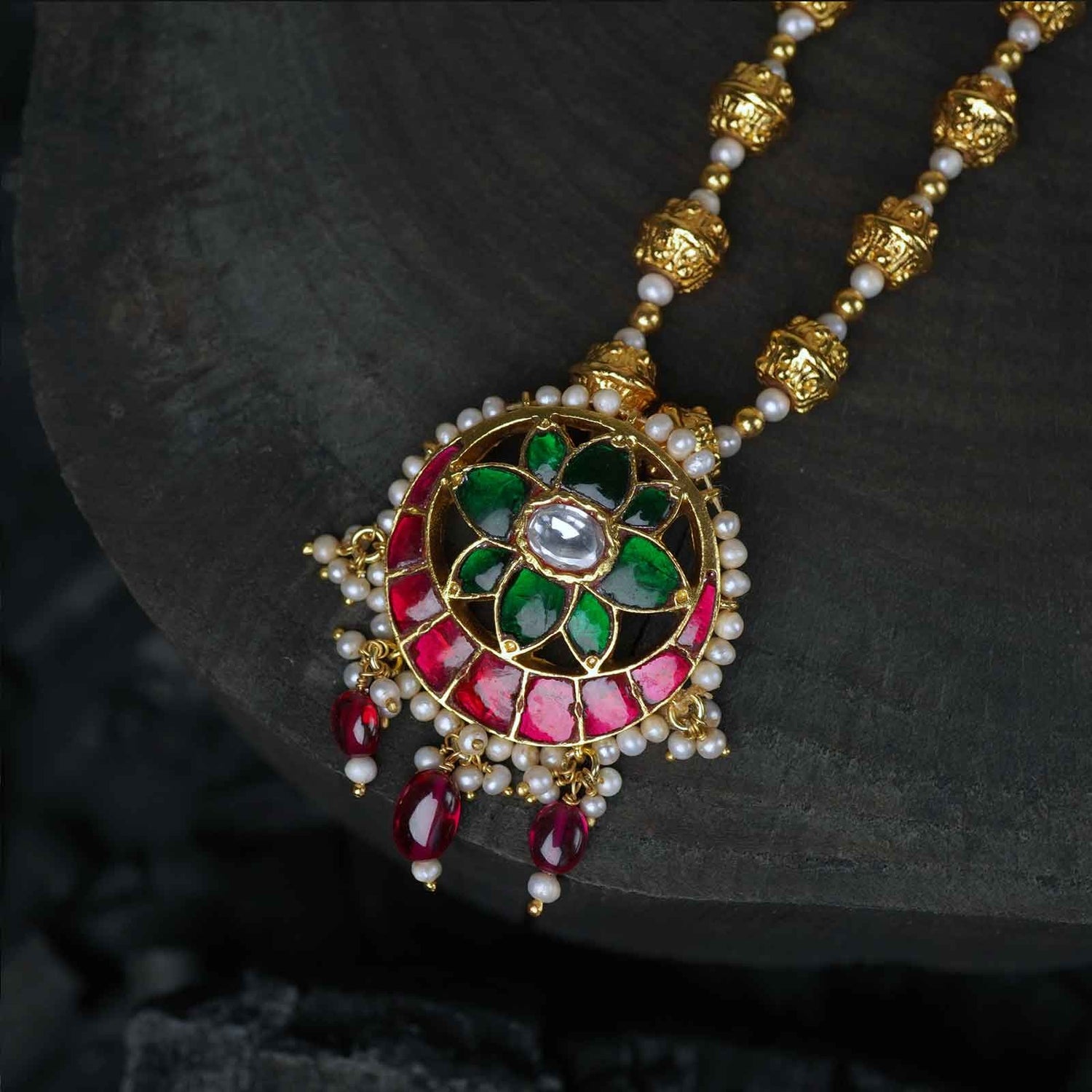 gold plated kundan pendant