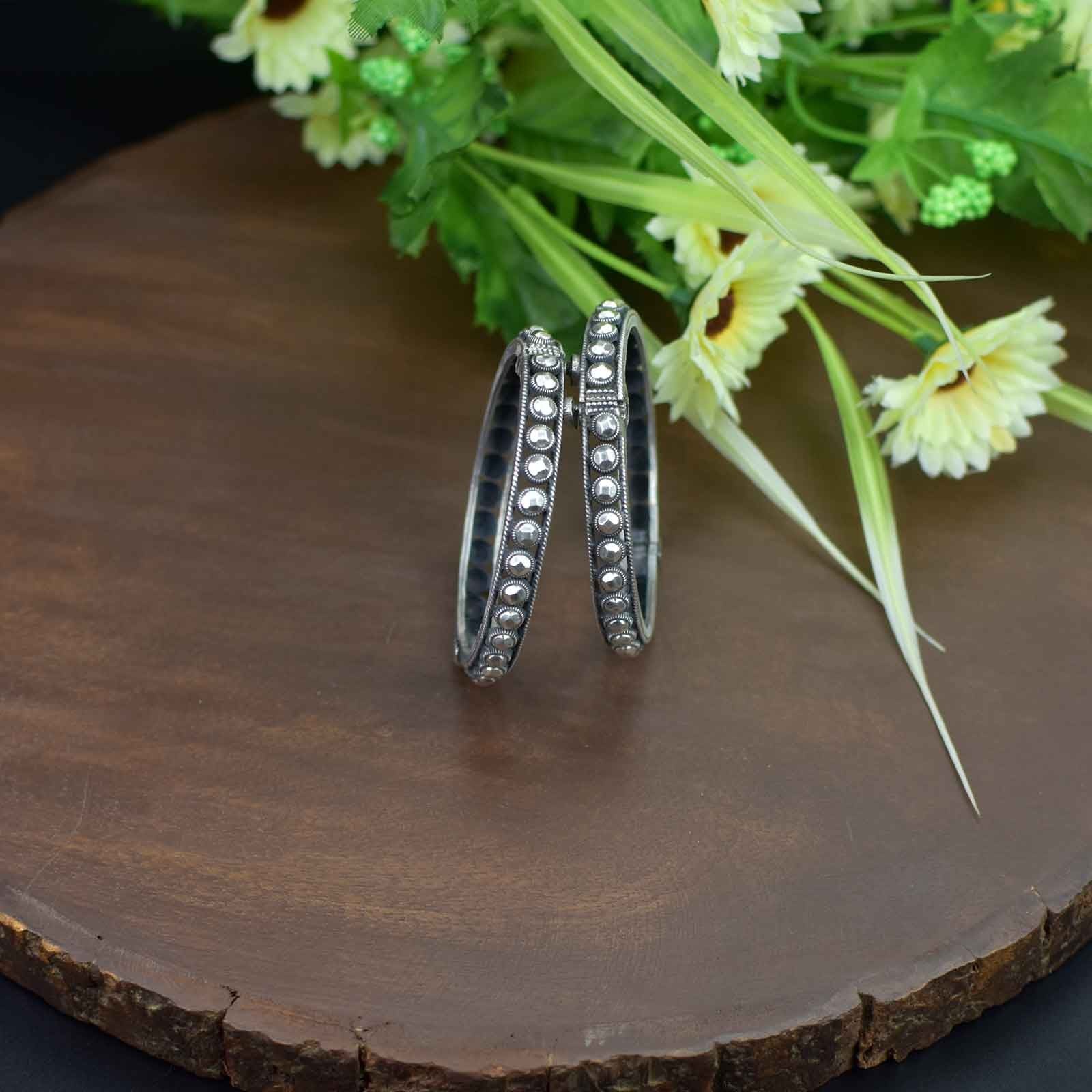 elegant silver bangle