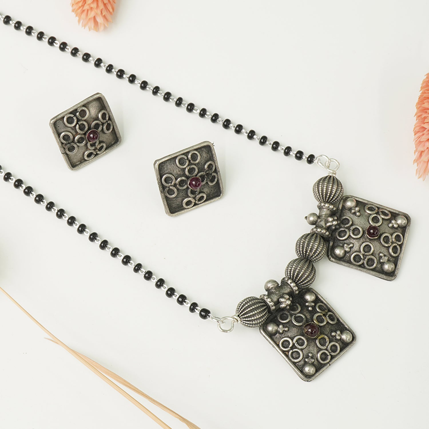 Silver Tribal Filgree Vati Mangalsutra With Earrings Online