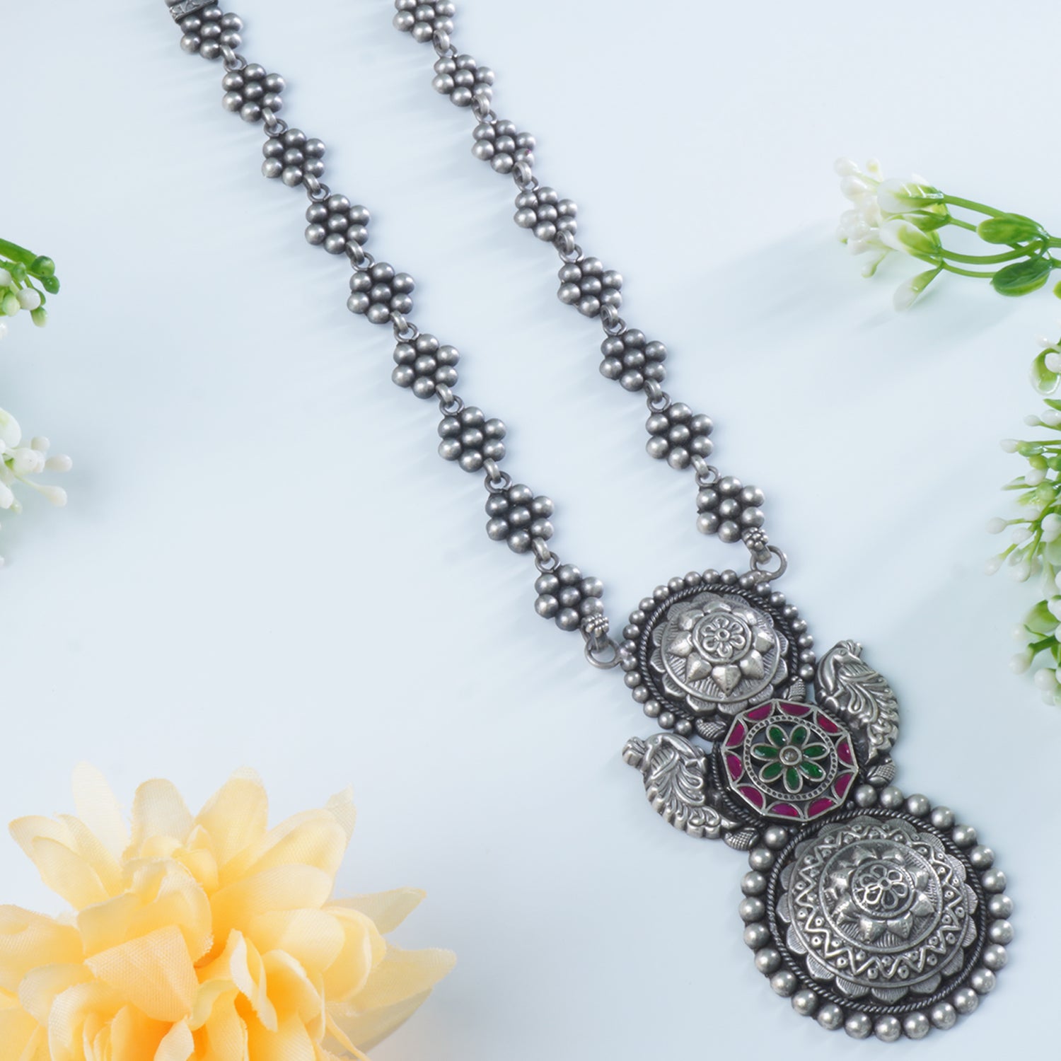 Silver Long Kudi Necklace With Kundan Worked Pendant