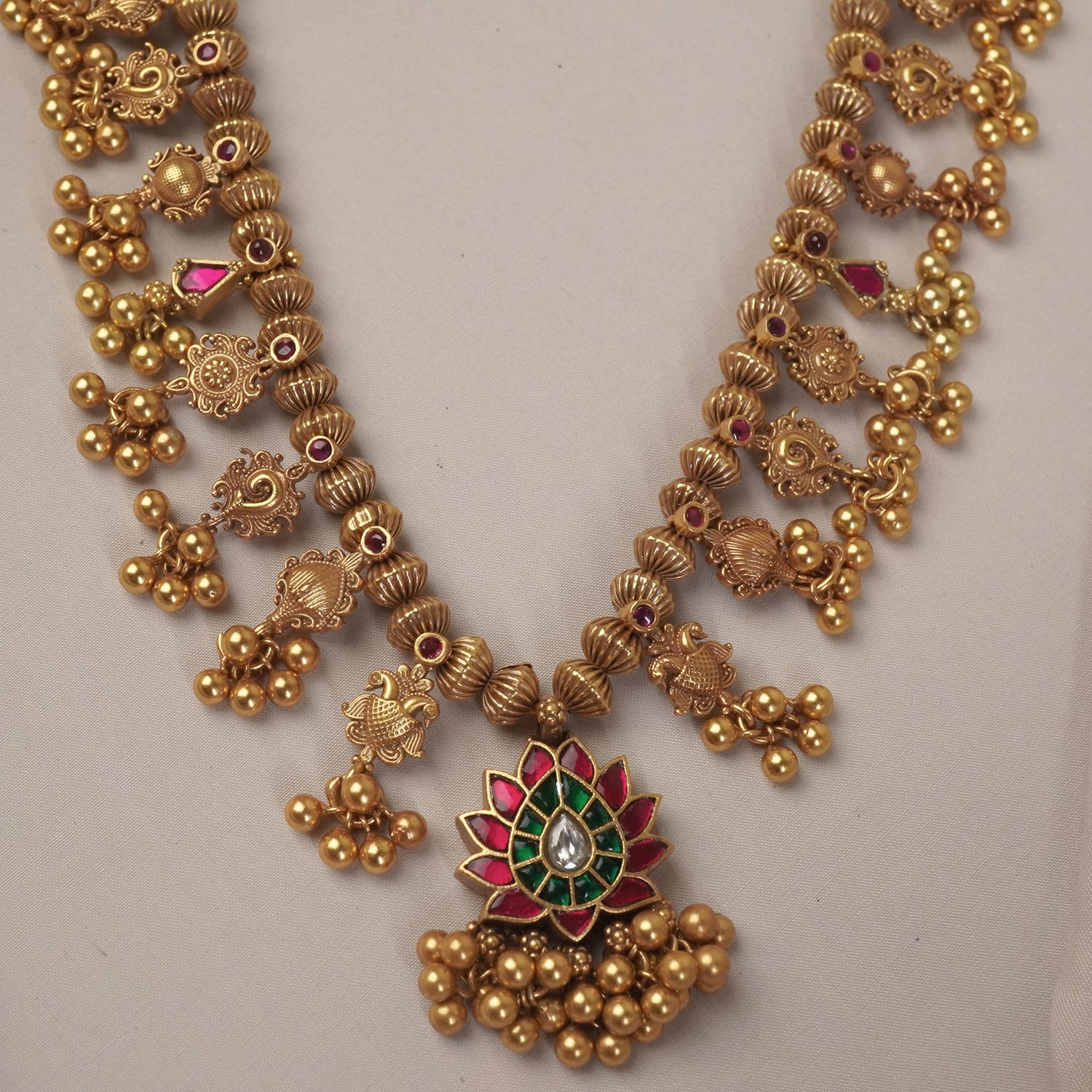 Silver Gold Plated Kolhapuri Kundan Saaj Paan Pendant