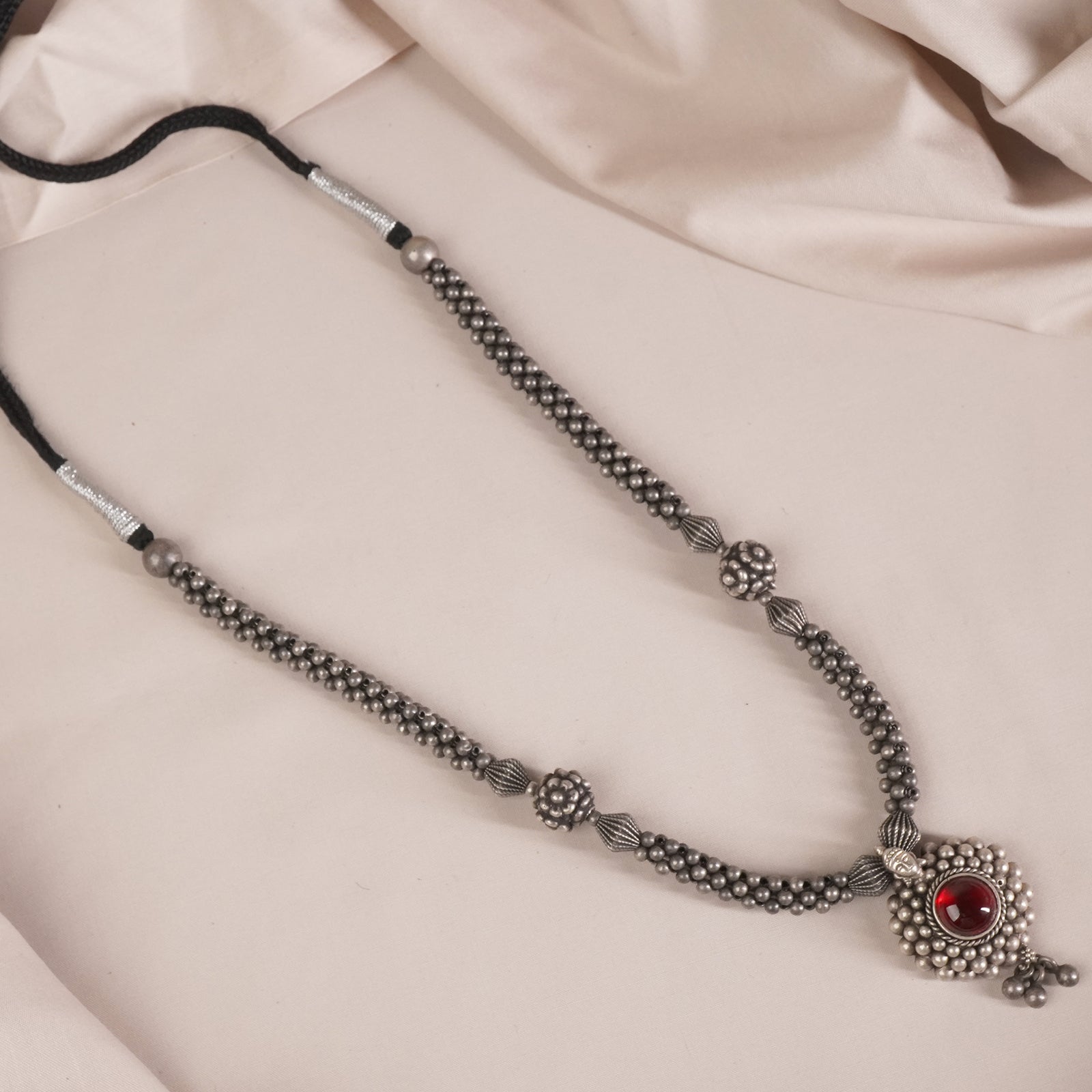 traditional Maharashtrian necklace design online